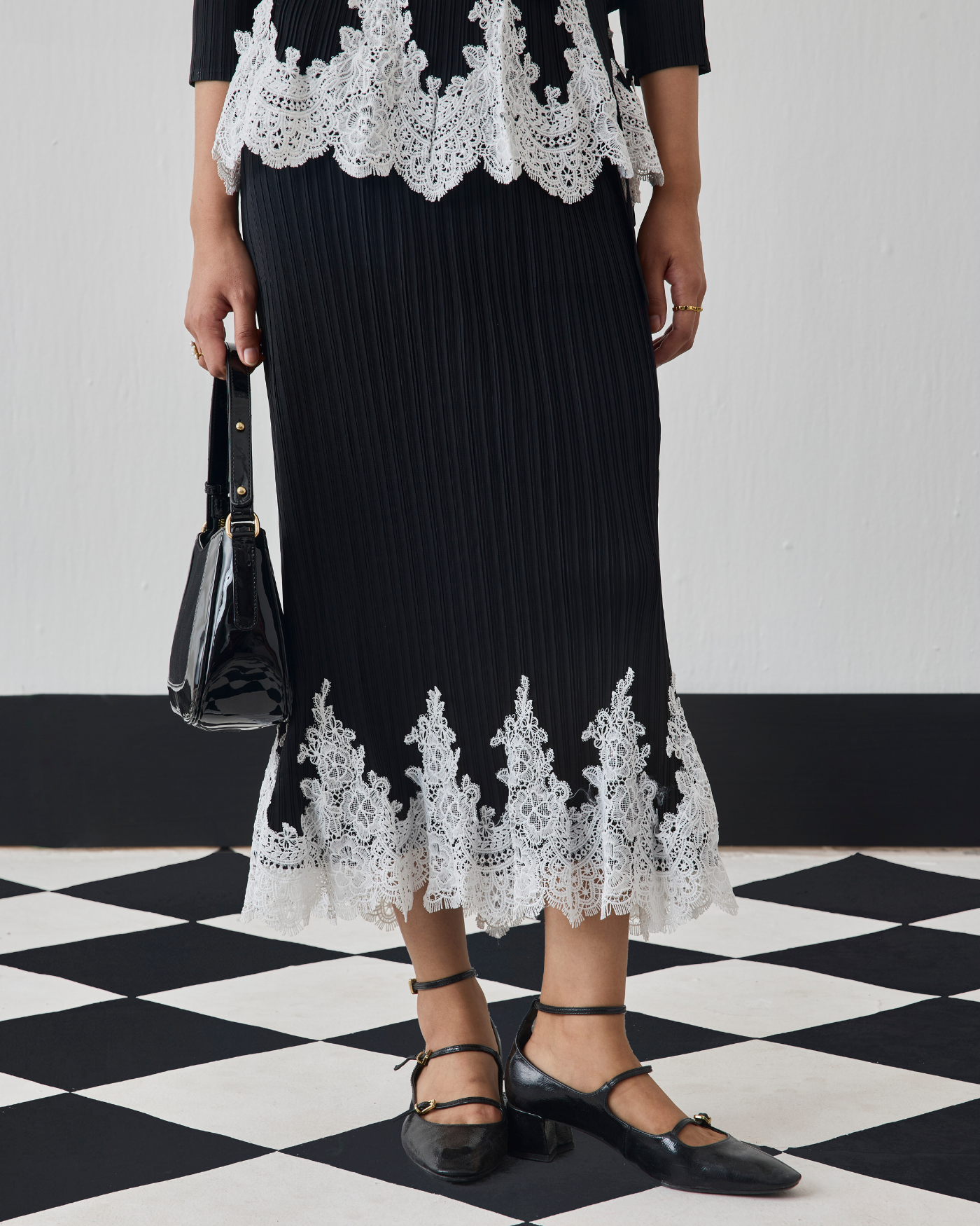 BLACK CARLIE SKIRT SET