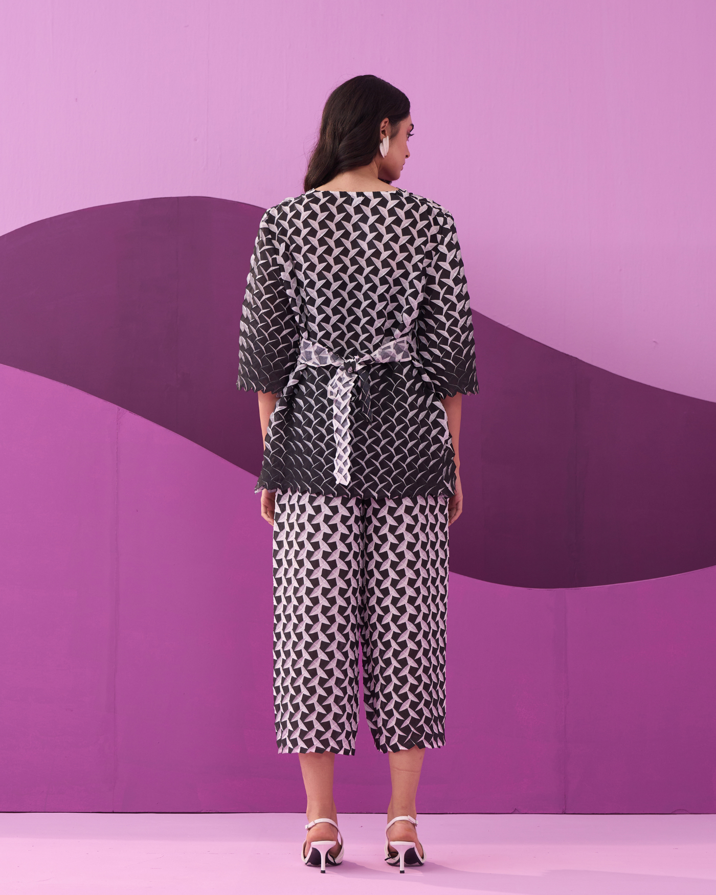 WHITE EDITA COORD SET