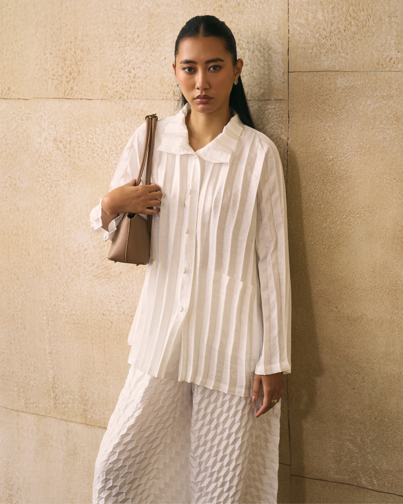 WHITE ANATONI COORD SET