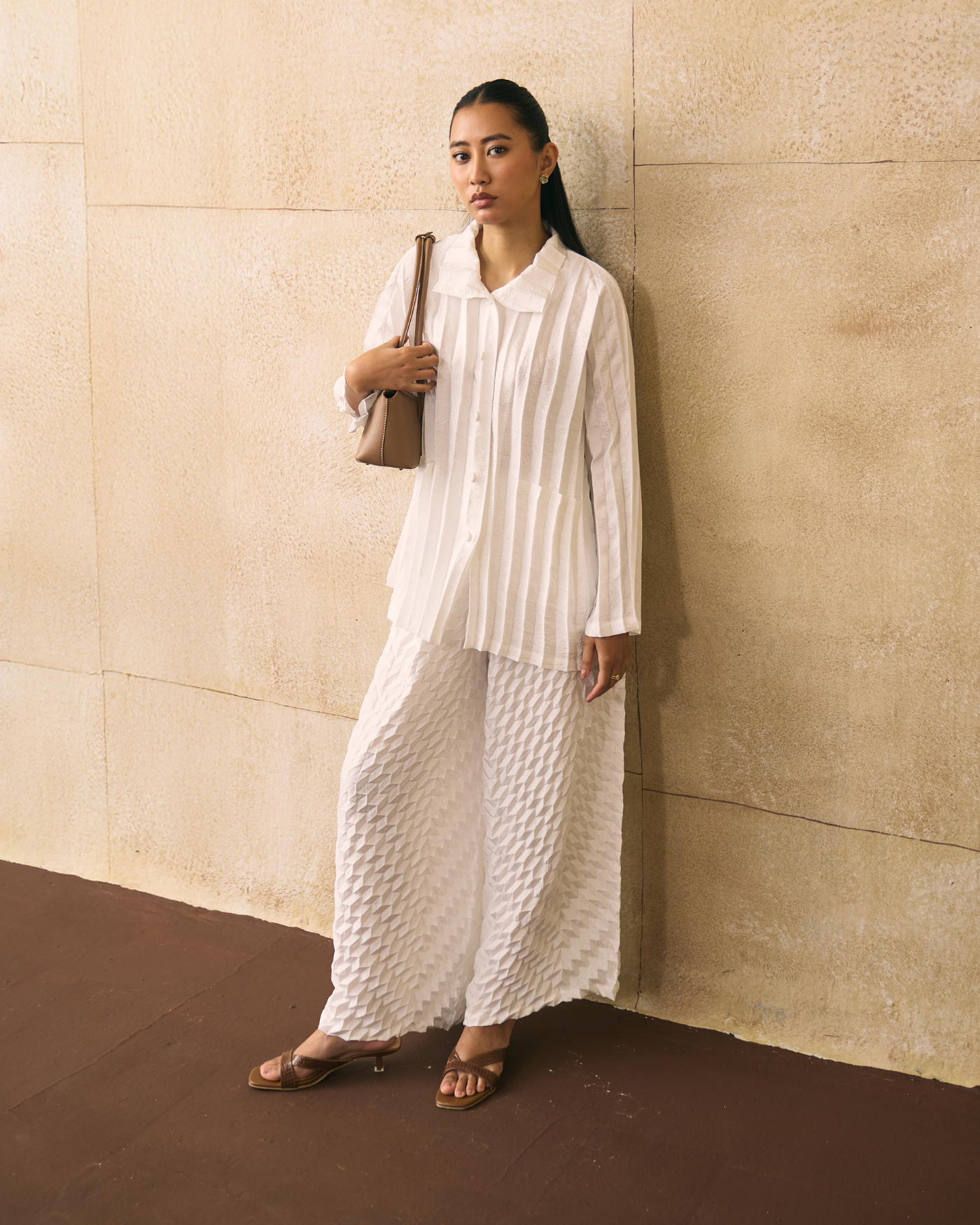 WHITE ANATONI COORD SET