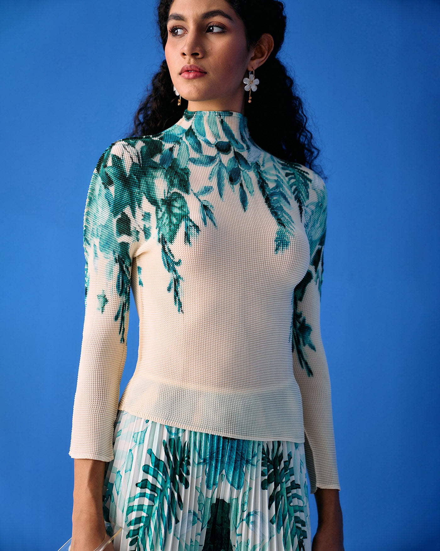 WHITE AND GREEN SPRING PRINT COORD SET