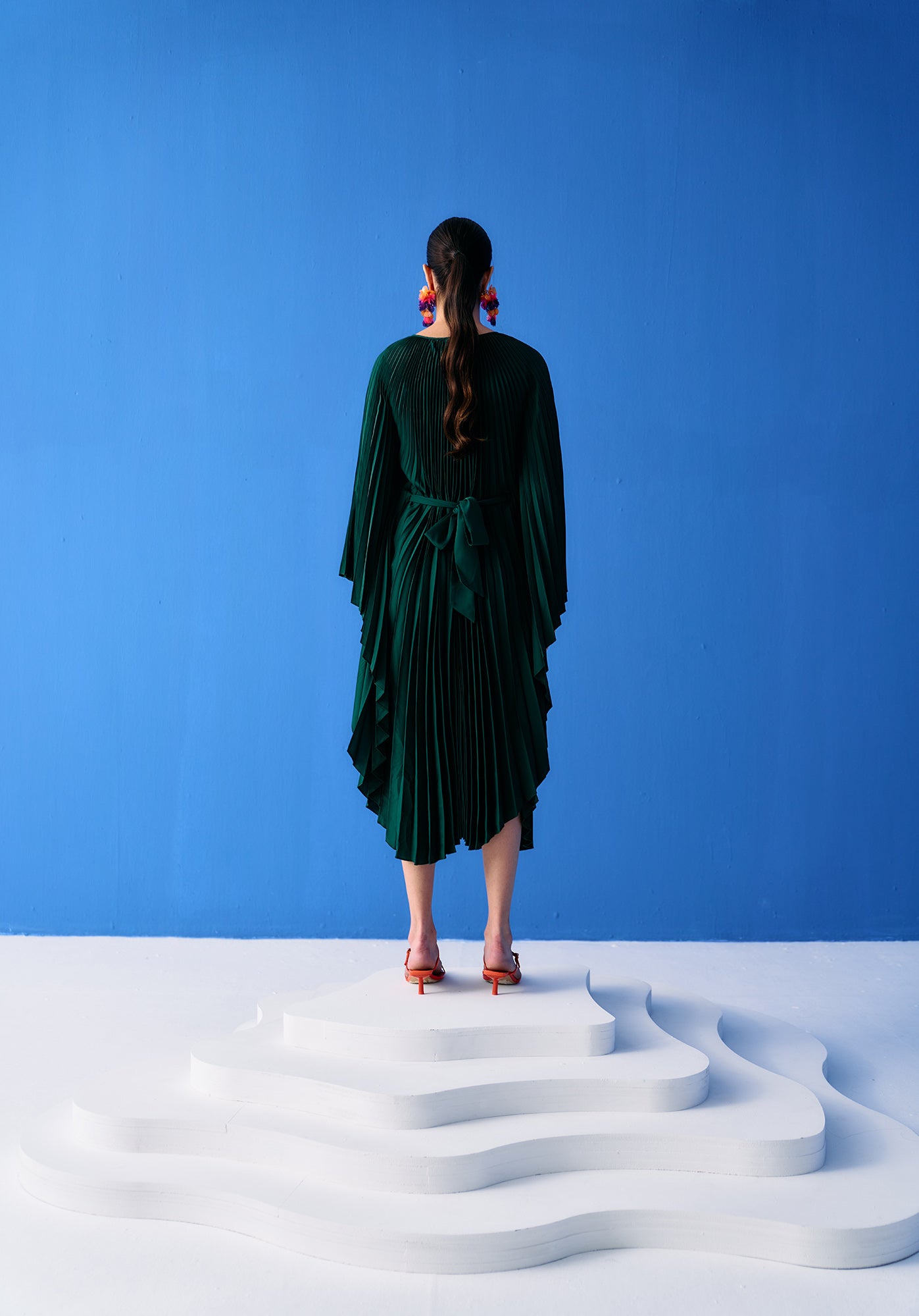 GREEN PLEATED CAPE