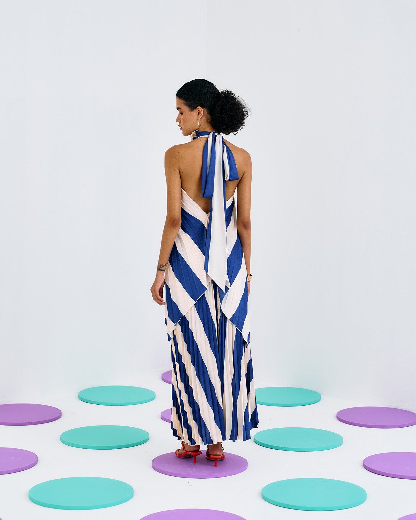 STRIPE HALTER PLEATED TOP