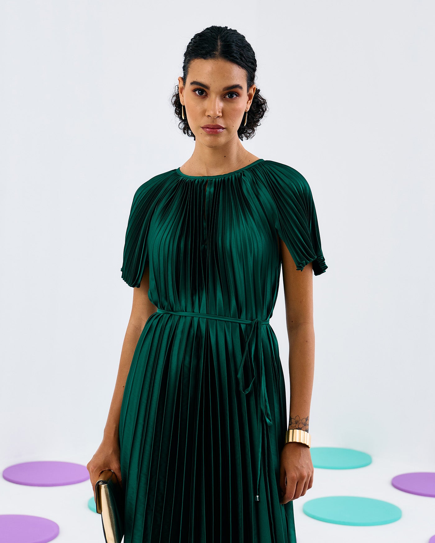 GREEN SHORT SLEEVES PLEATED MIDI DRESS