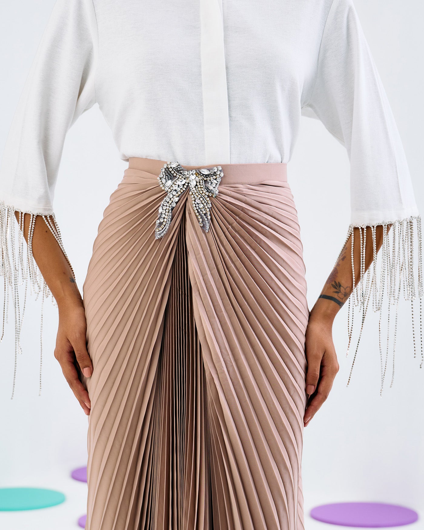 BEIGE FORVER PLEATED SKIRT