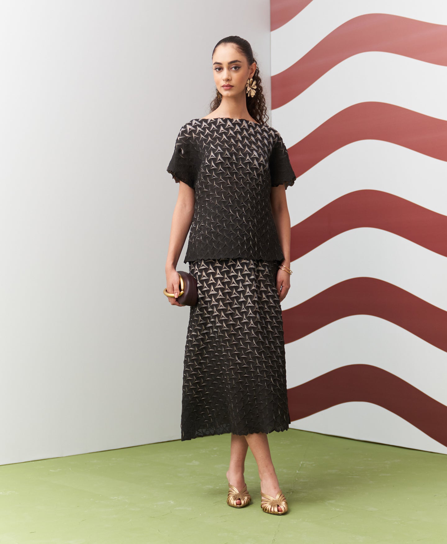 BEIGE BLACK ALTO SKIRT SET