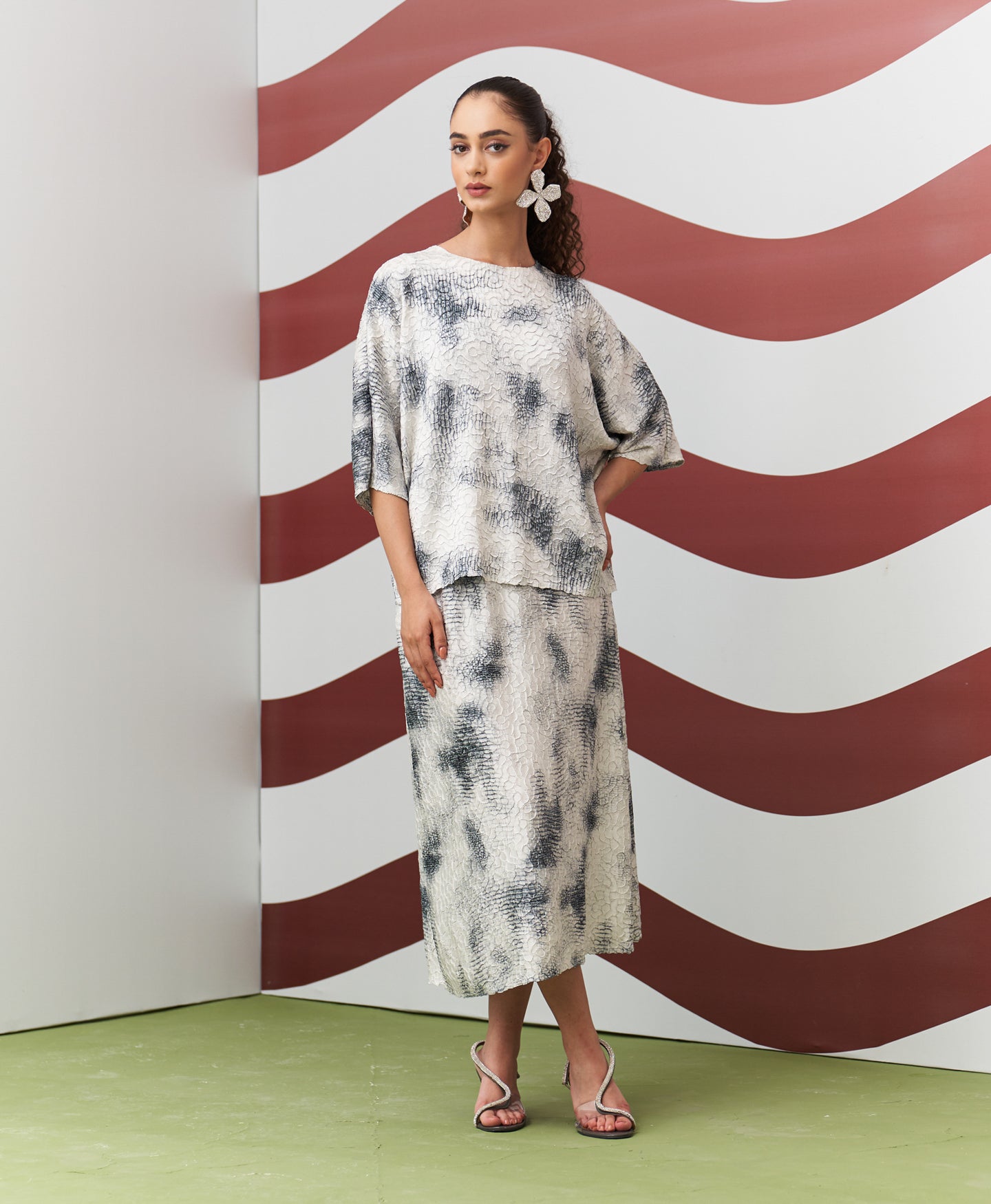 GREY ANTONIA SKIRT SET