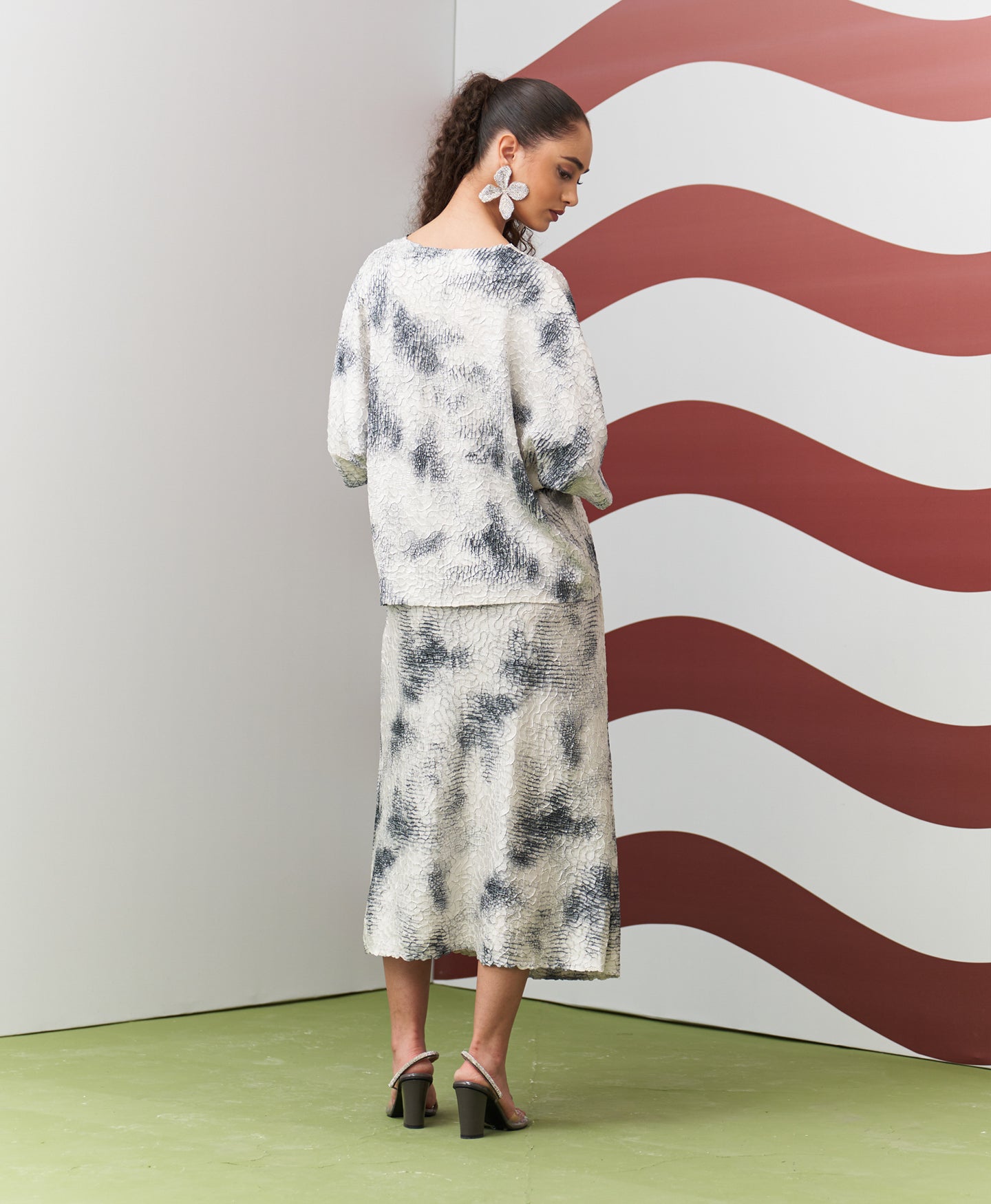 GREY ANTONIA SKIRT SET