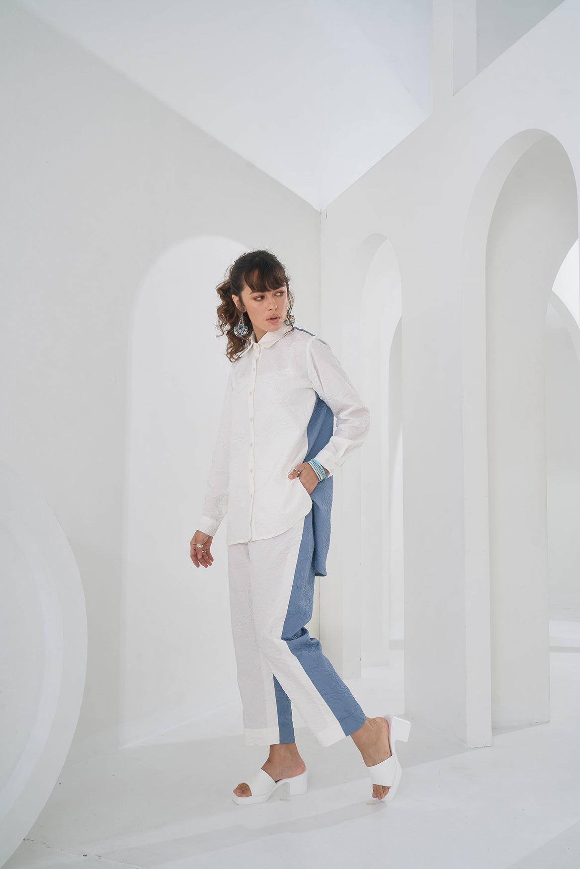 BLUE WHITE COLORBLOCK CRUSHED COORD SET