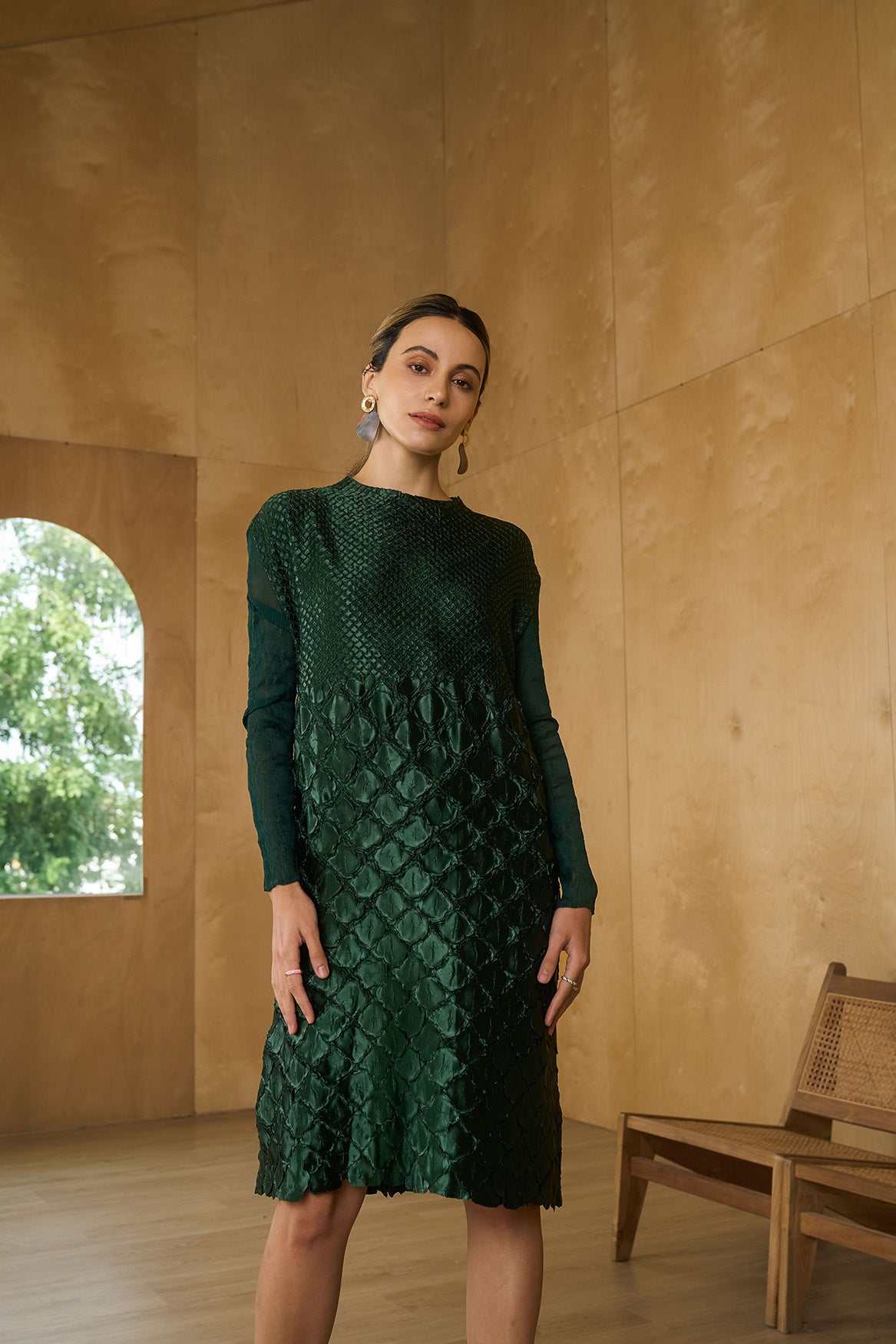 BOTTLE GREEN MERMAID TEXTURED DRESS