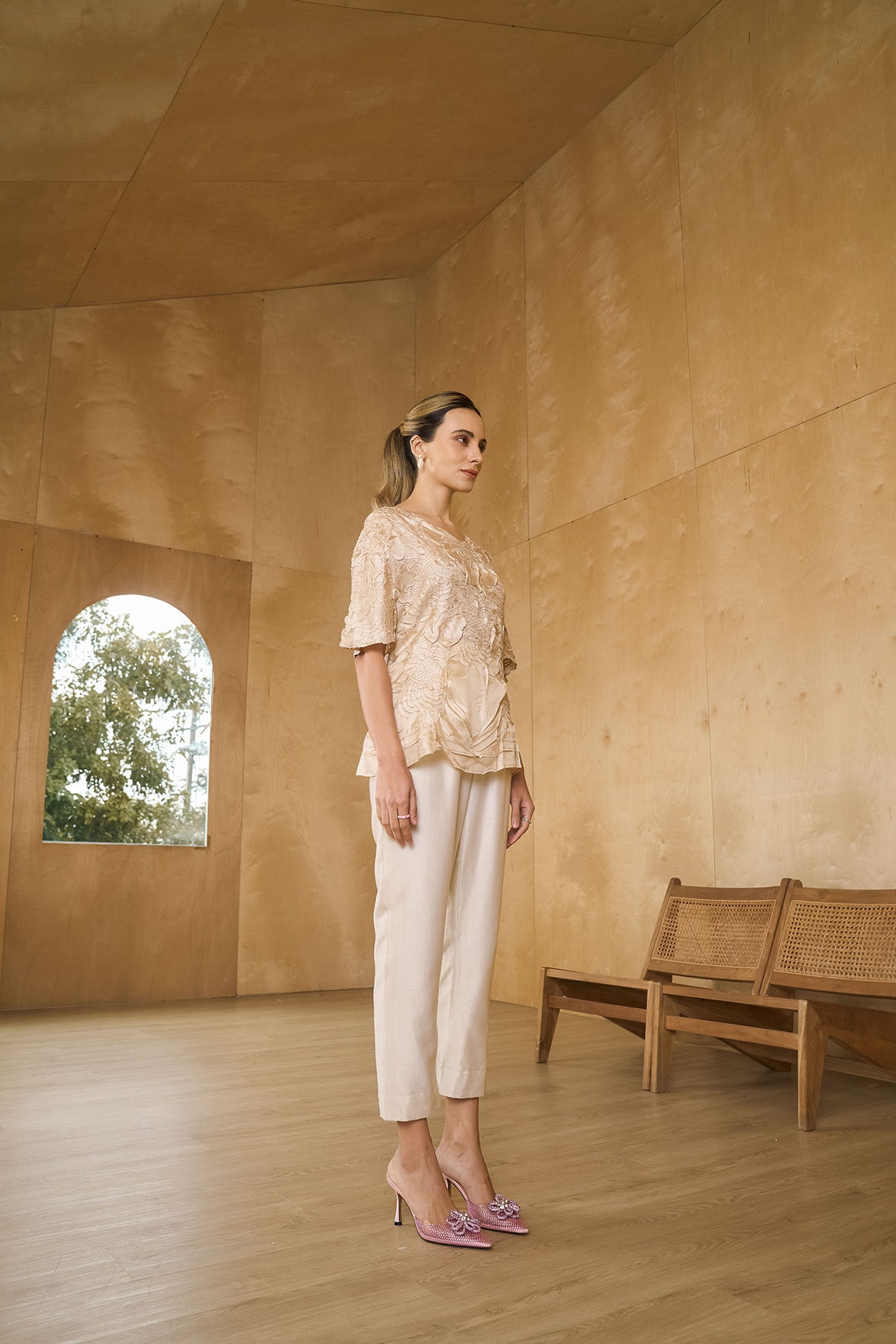 IVORY EDDAA CRINKLE TOP