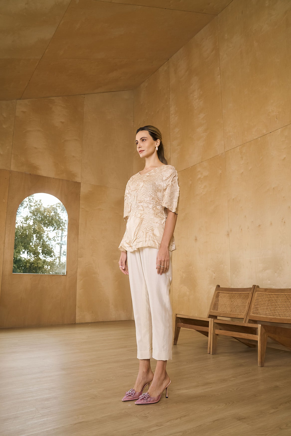 IVORY EDDAA CRINKLE TOP