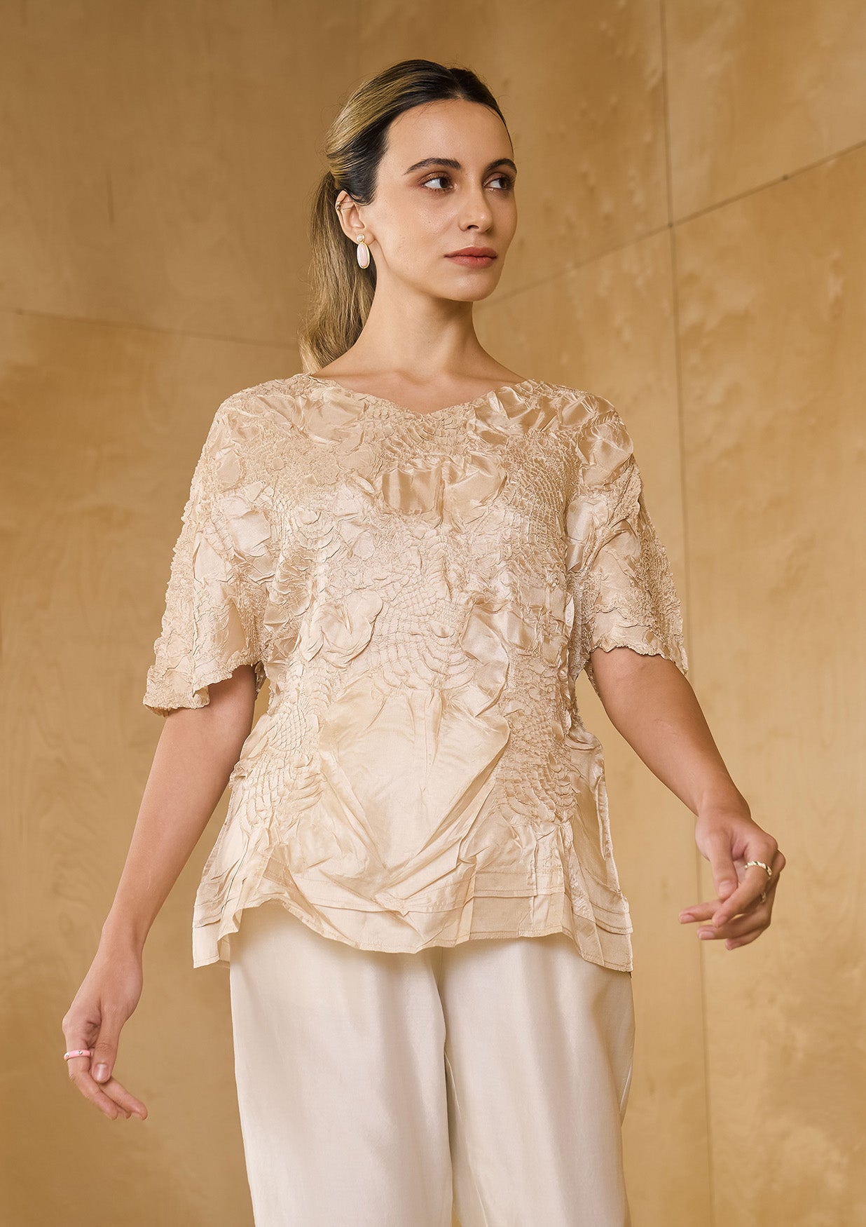 IVORY EDDAA CRINKLE TOP