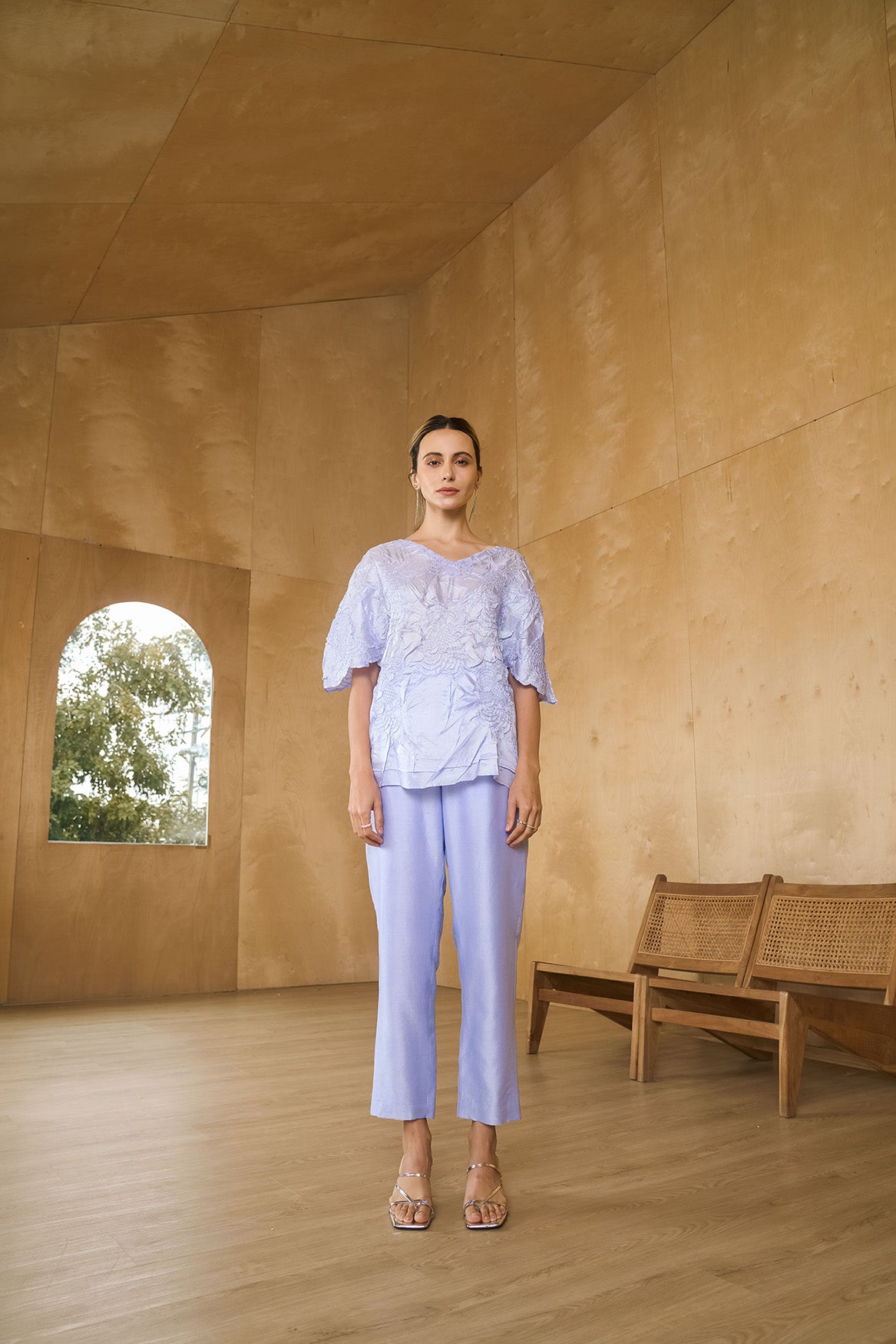 BLUE EDDAA CRINKLE TOP