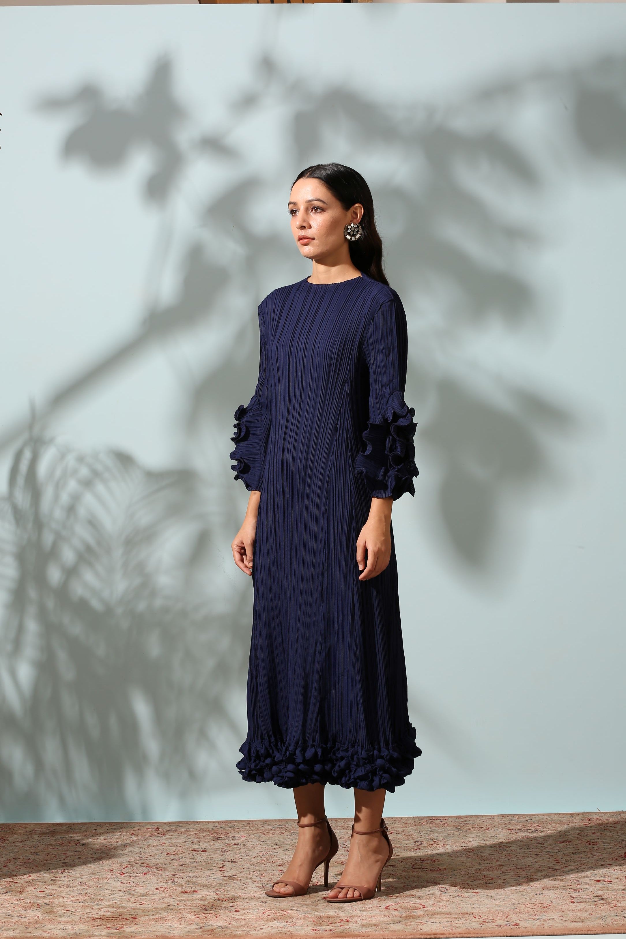 BLUE FRILL EDGE DRESS