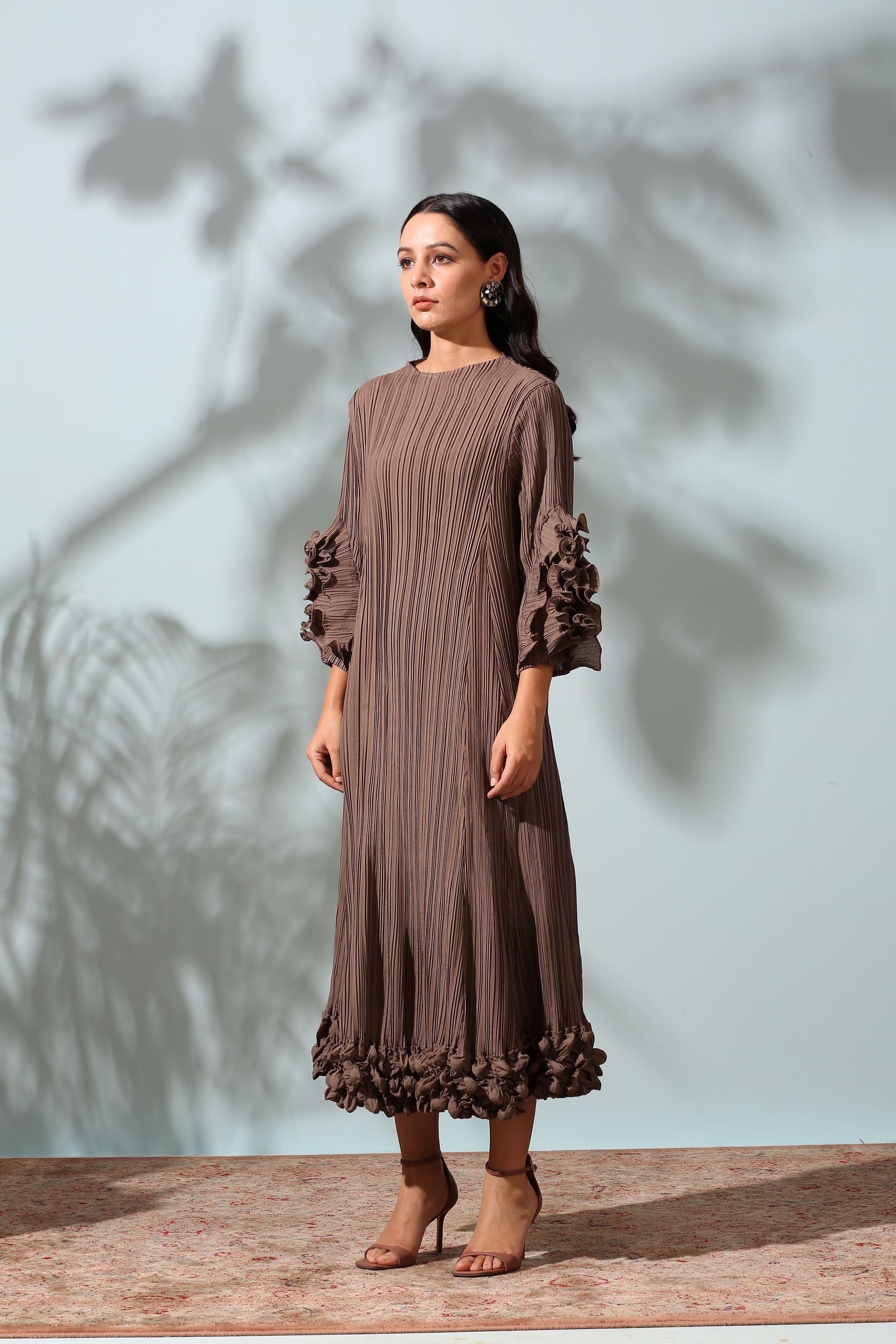 BROWN FRILL EDGE DRESS