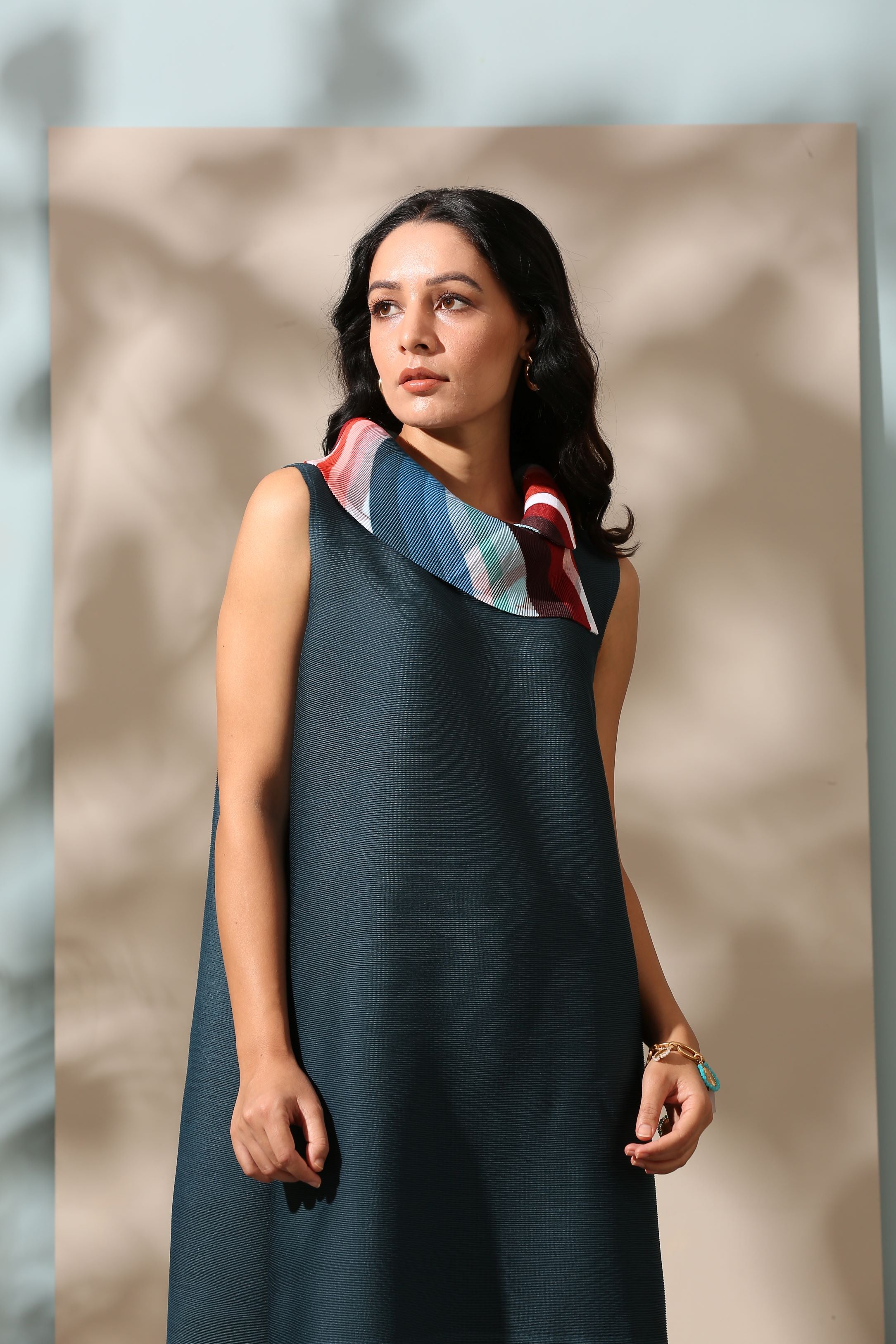 GREEN PRINTED SCARF NECK DRESS