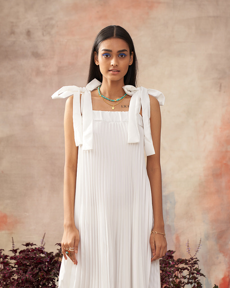 WHITE PLEATS SLIP DRESS