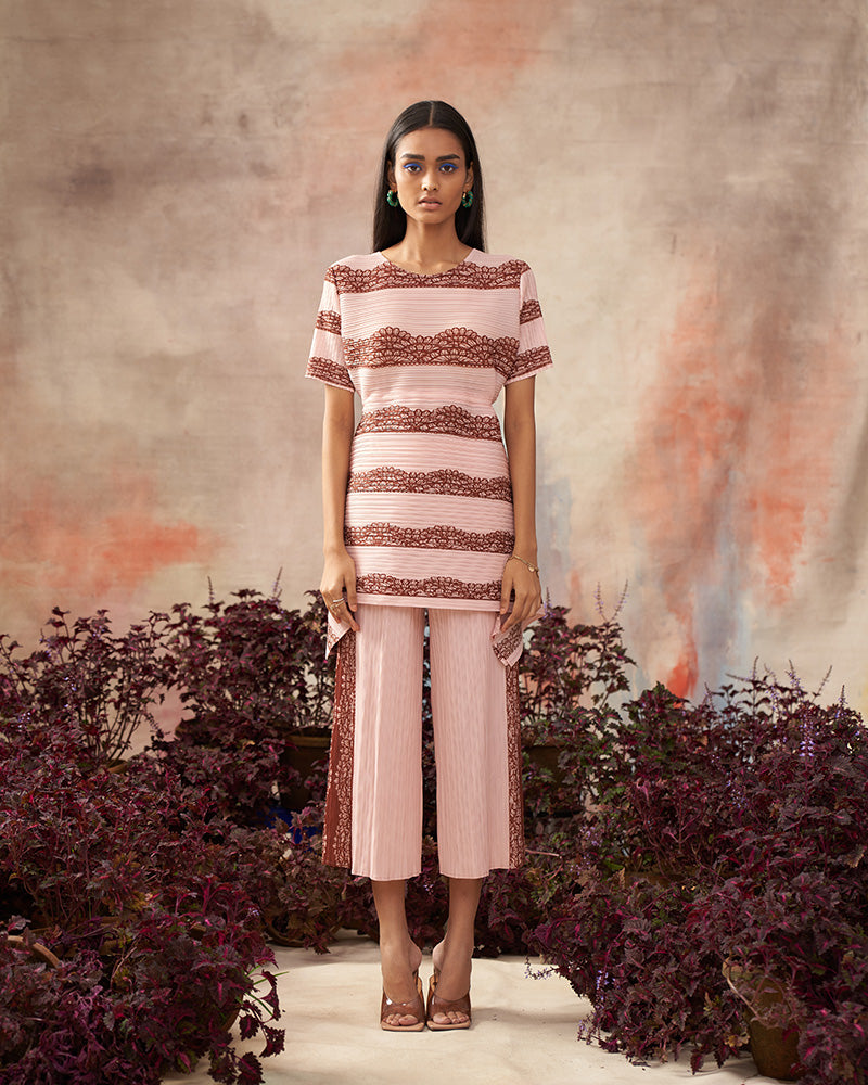 NUDE FLOWER PRINT PLEATED COORD SET