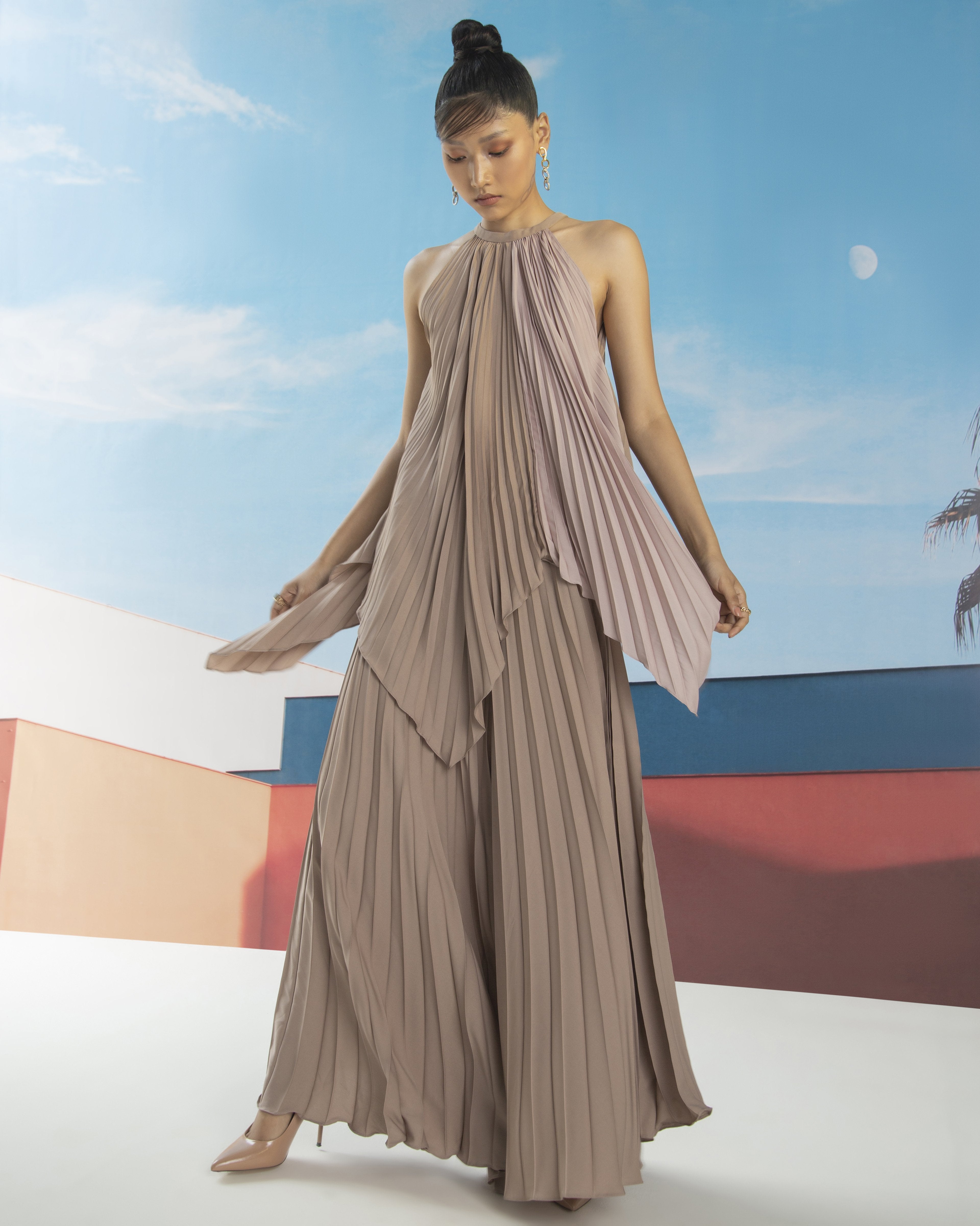 BEIGE FLAIR PLEATED PANT