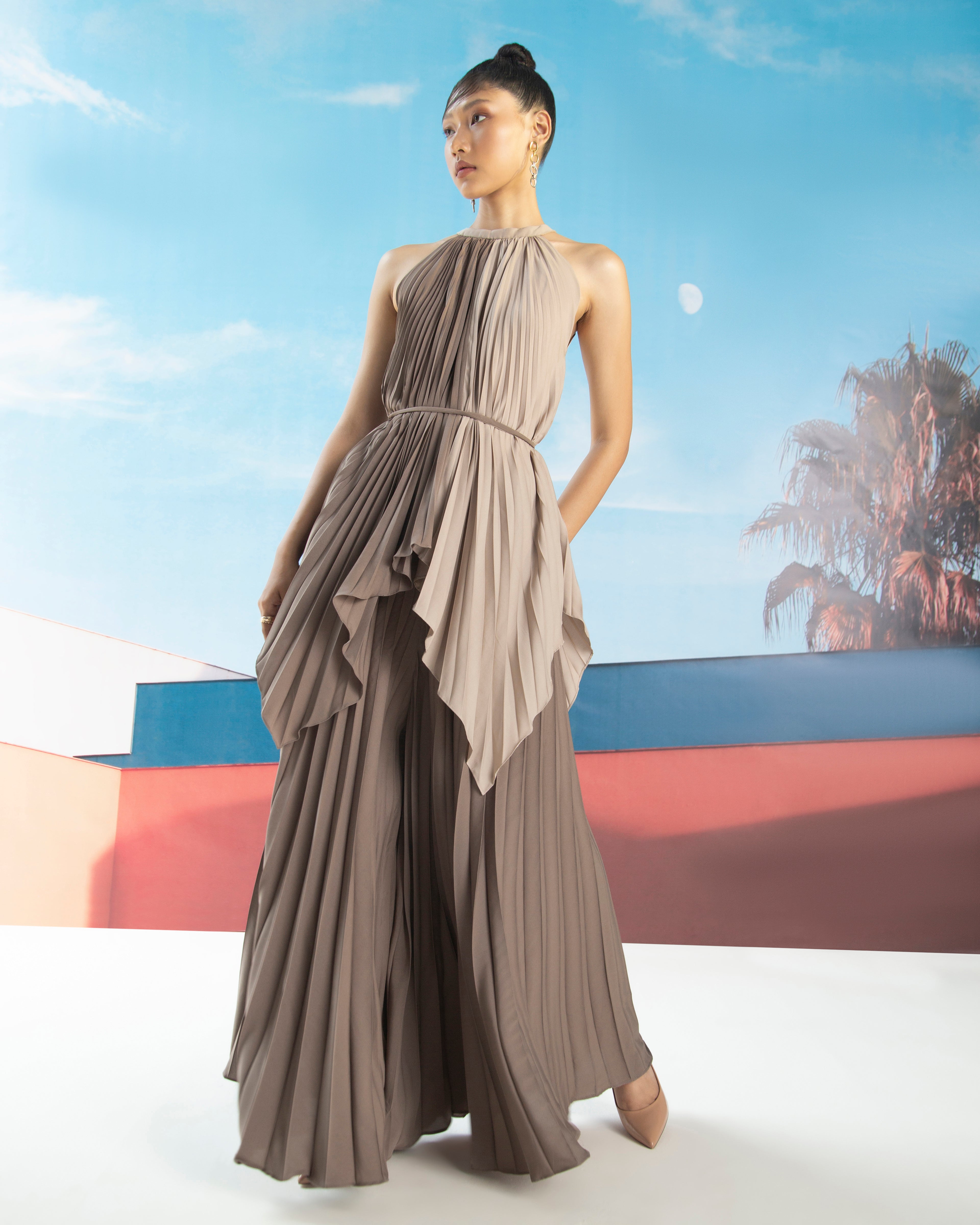 BROWN FLAIR PLEATED PANT