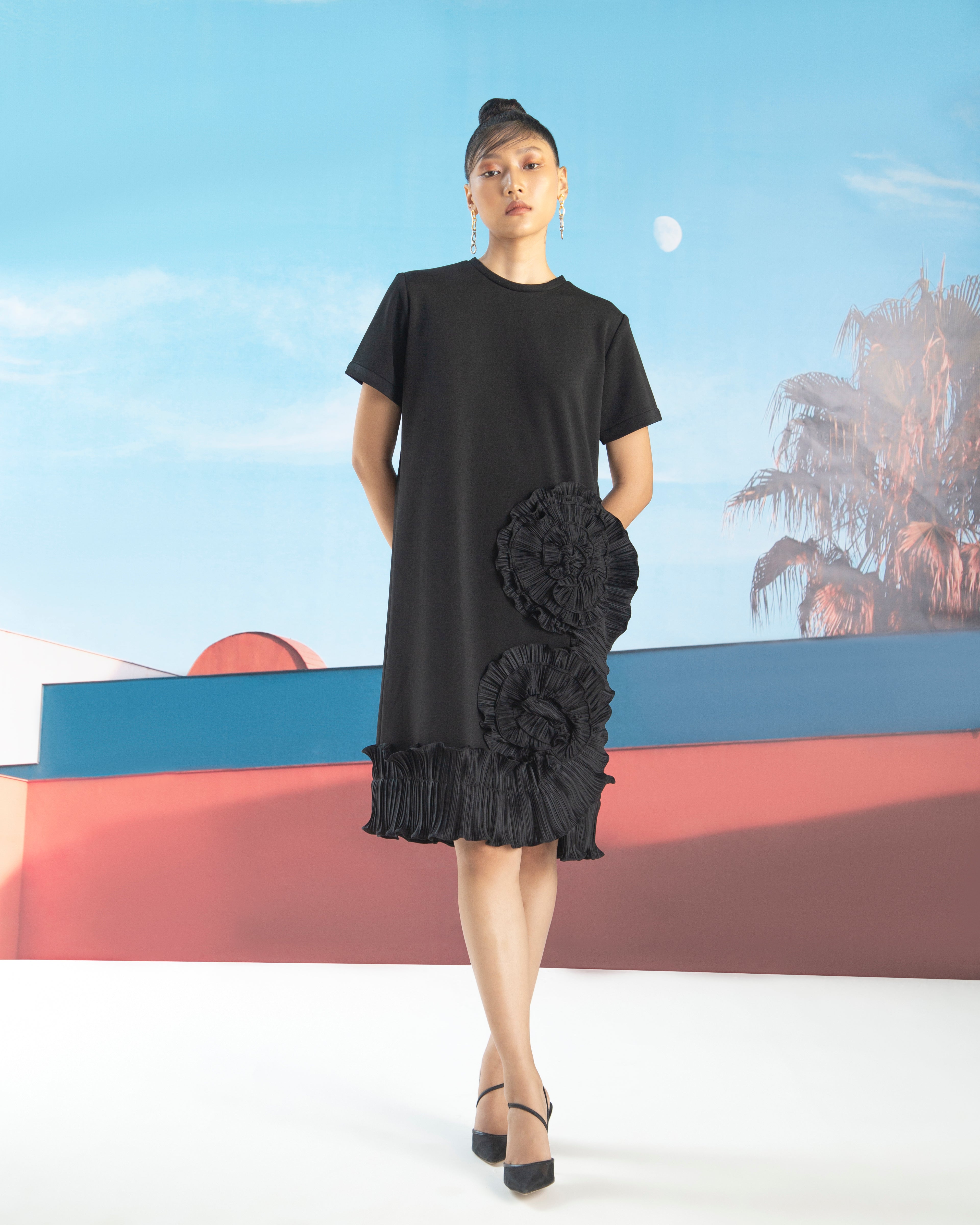 BLACK FLOWER EDGE DRESS