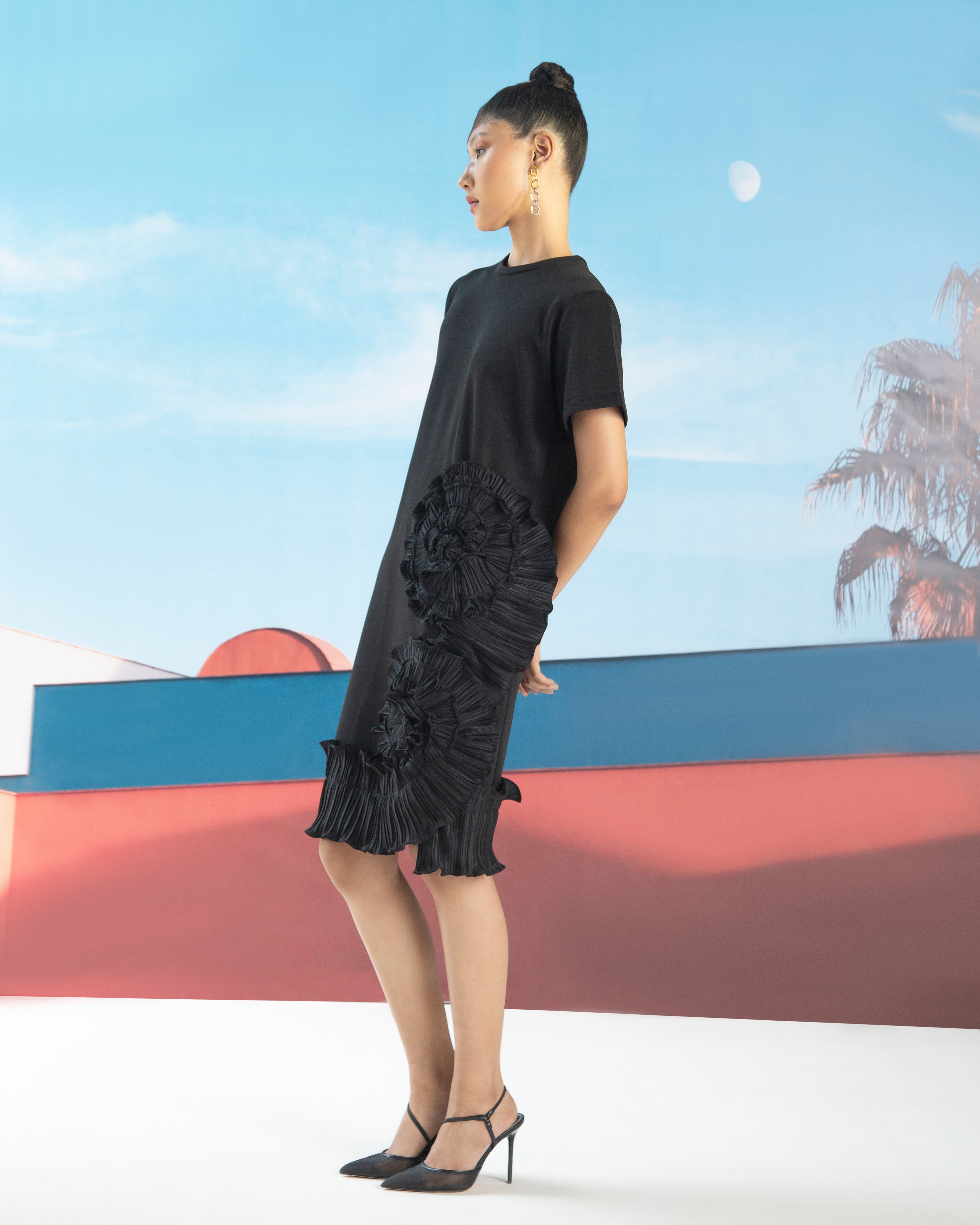 BLACK FLOWER EDGE DRESS