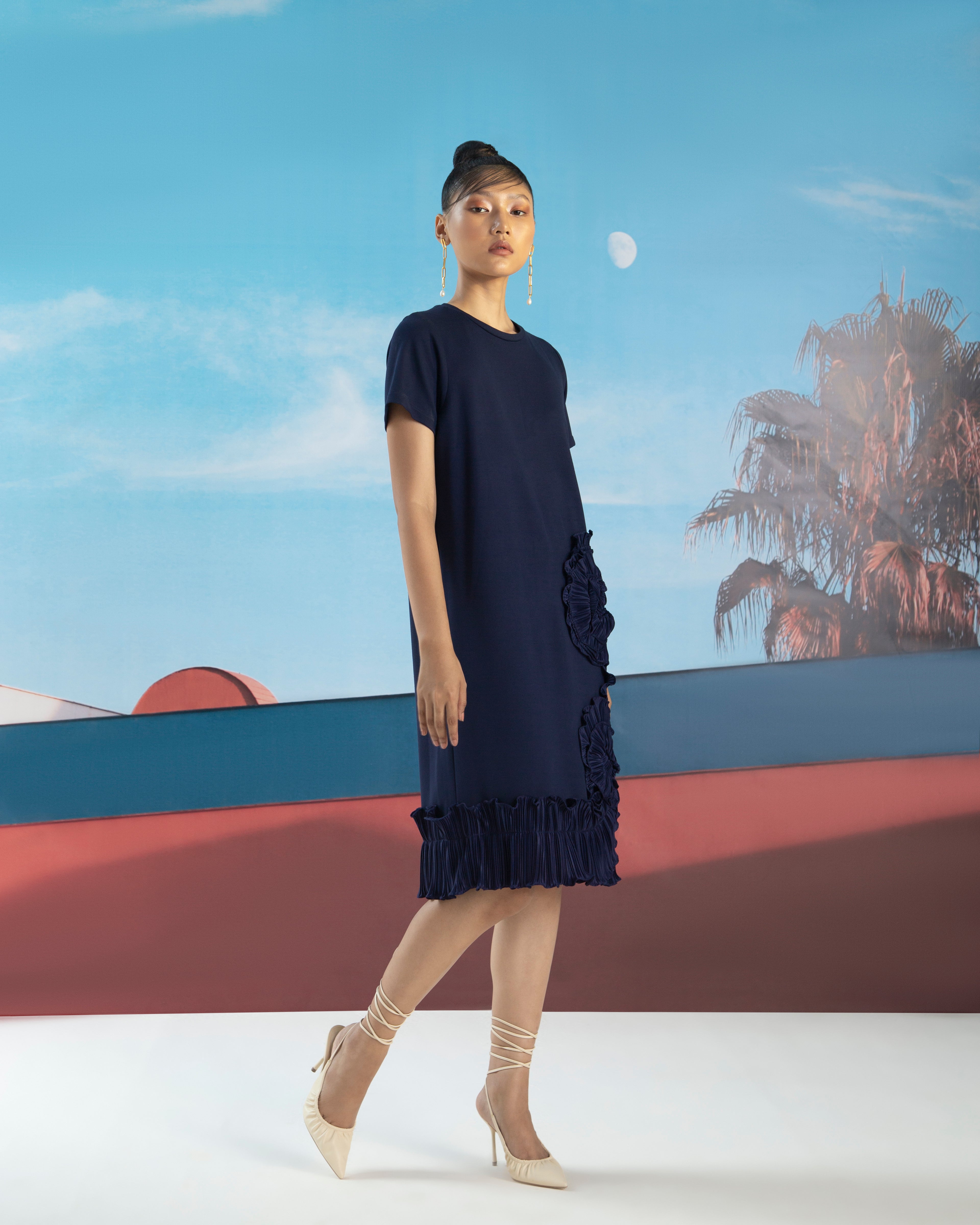 BLUE FLOWER EDGE DRESS