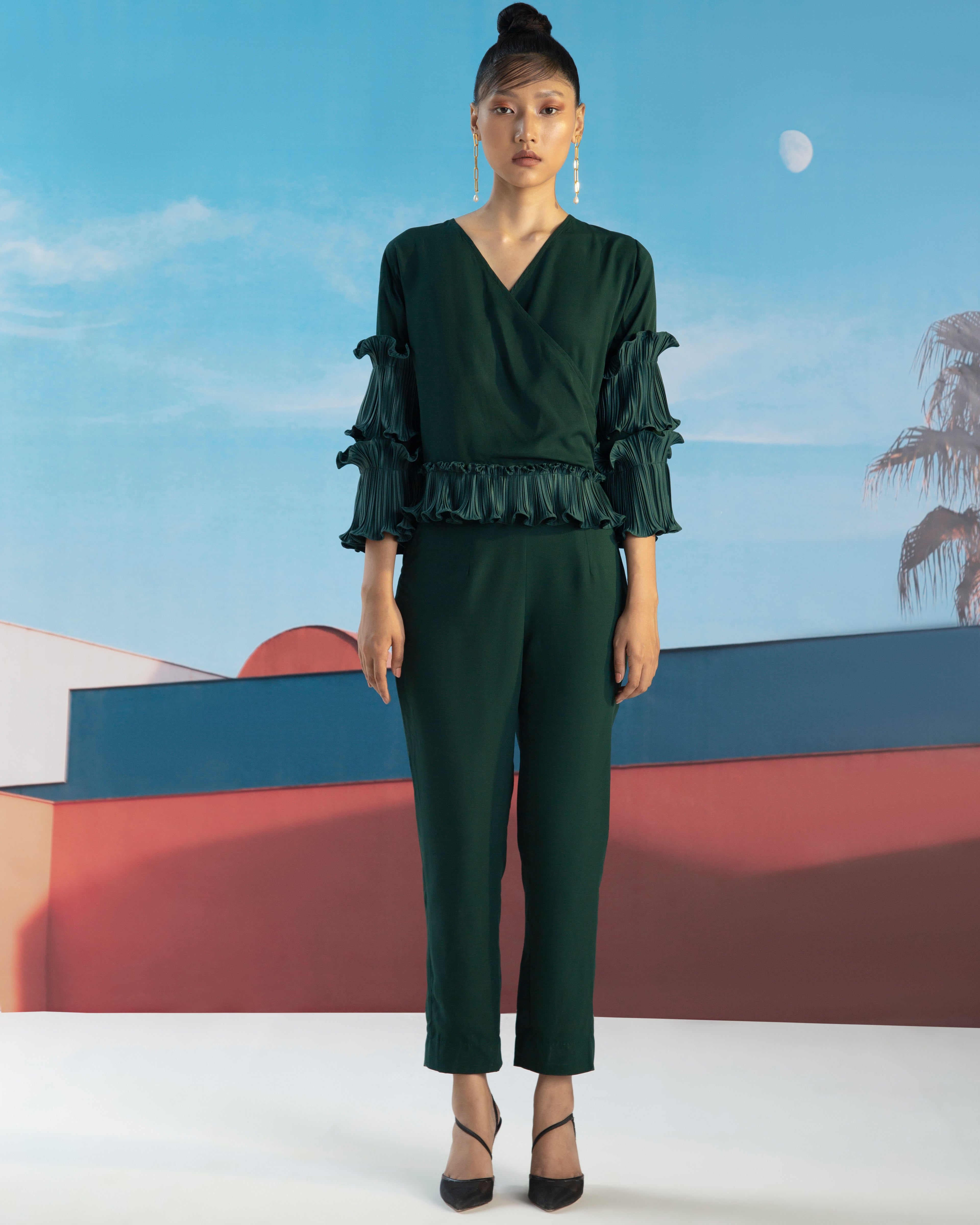 GREEN RUFFLE SLEEVES TOP