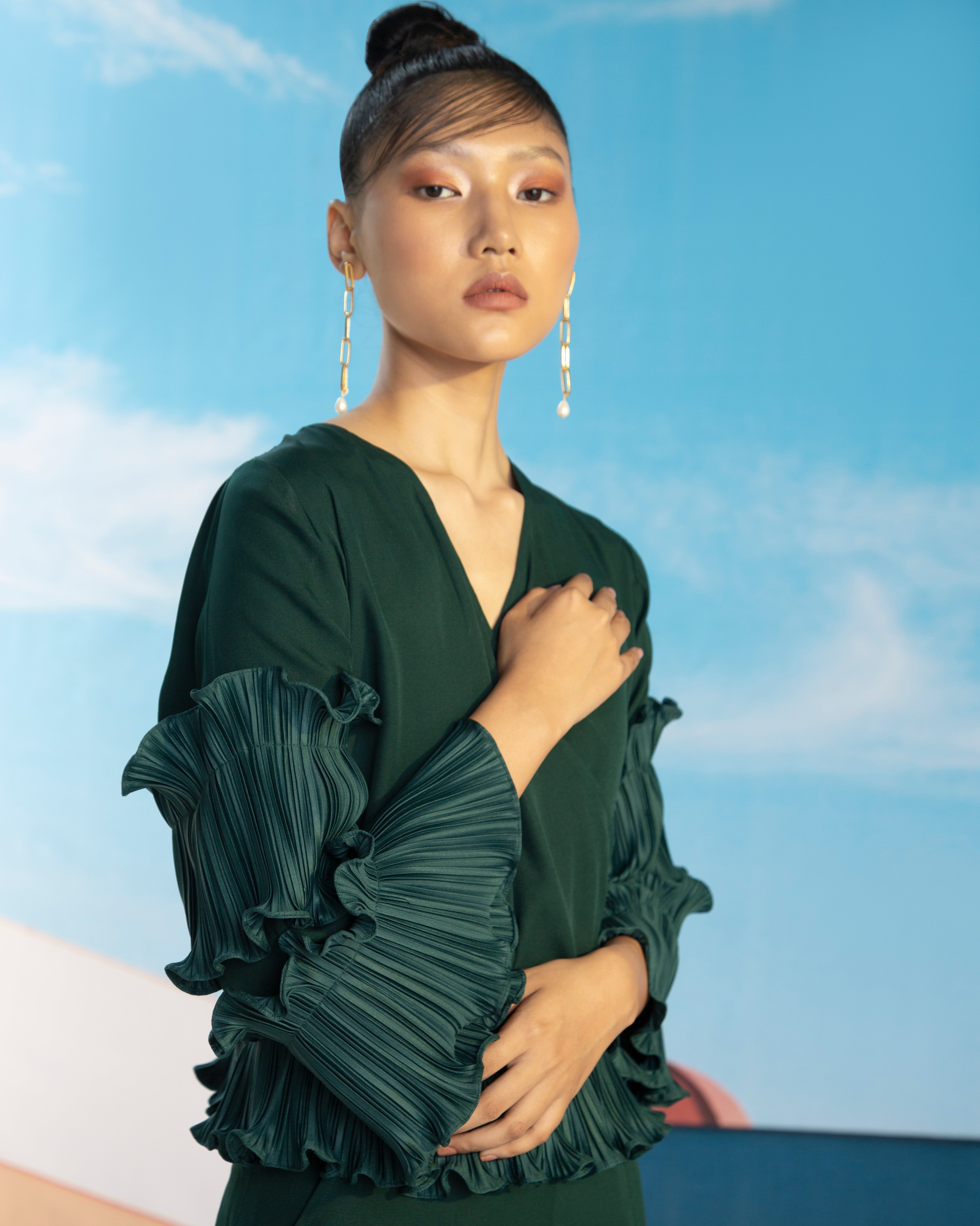 GREEN RUFFLE SLEEVES TOP