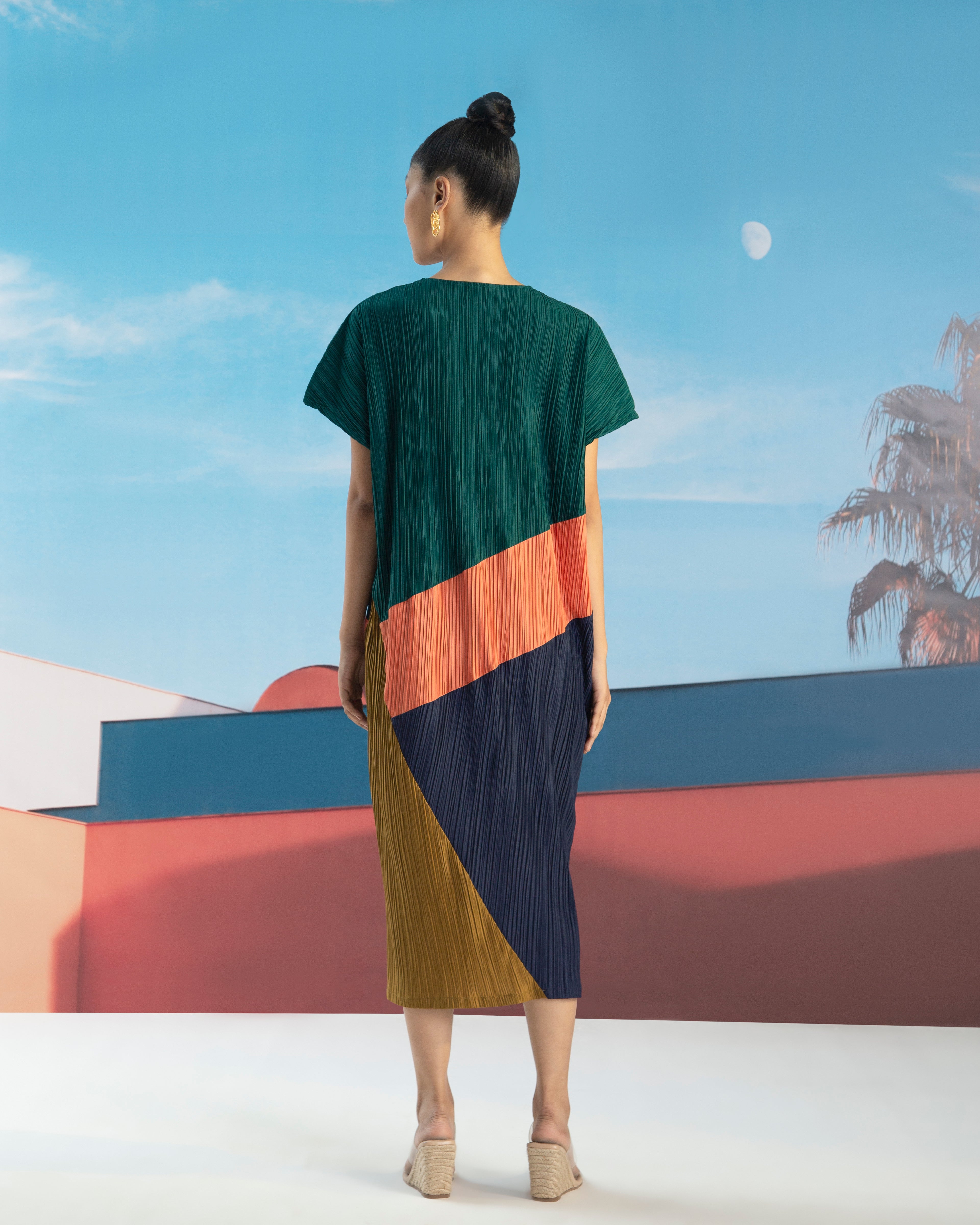 GREEN COLOR BLOCK ADULT DRESS