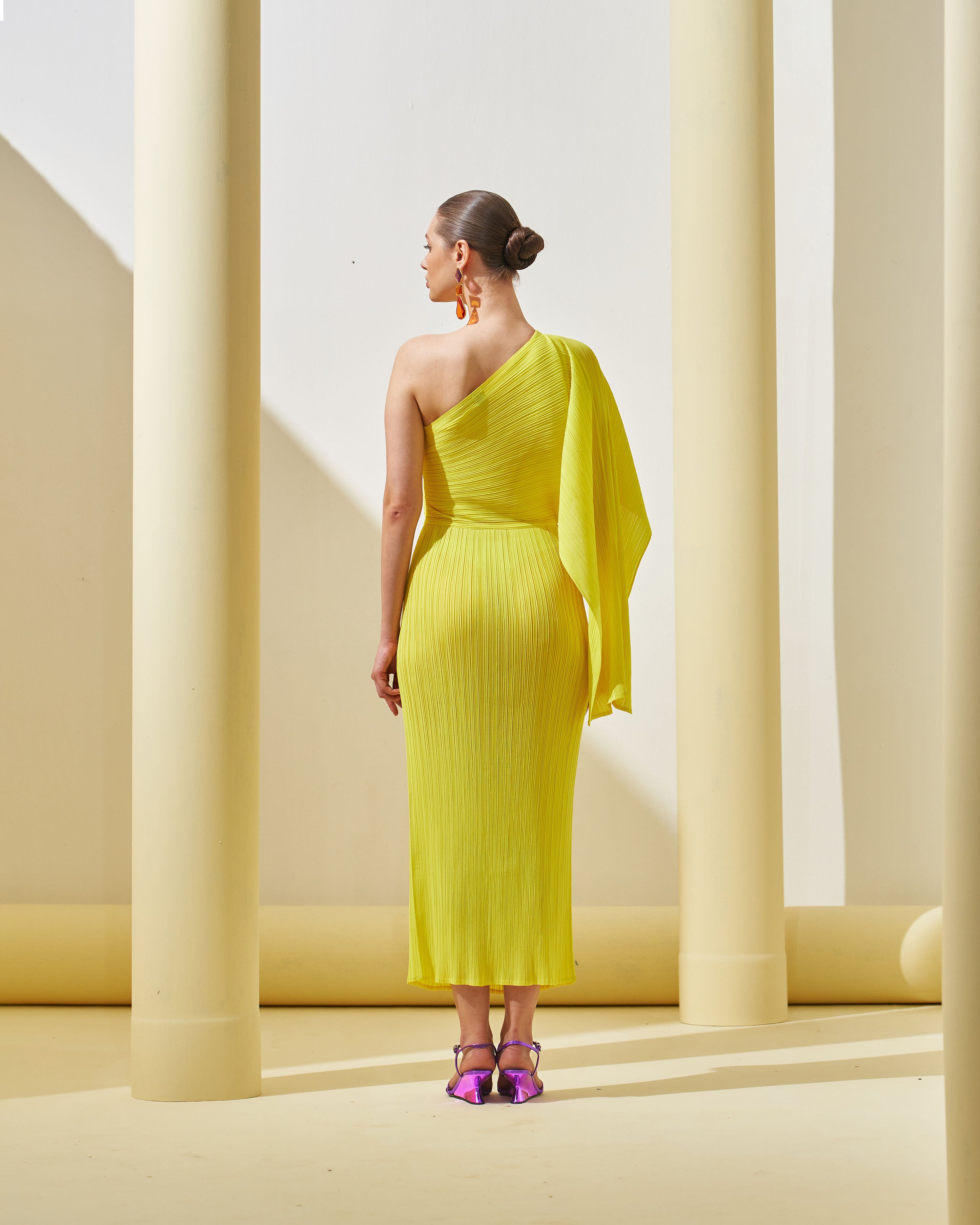 YELLOW ONE SHOULDER DRAPE DRESS