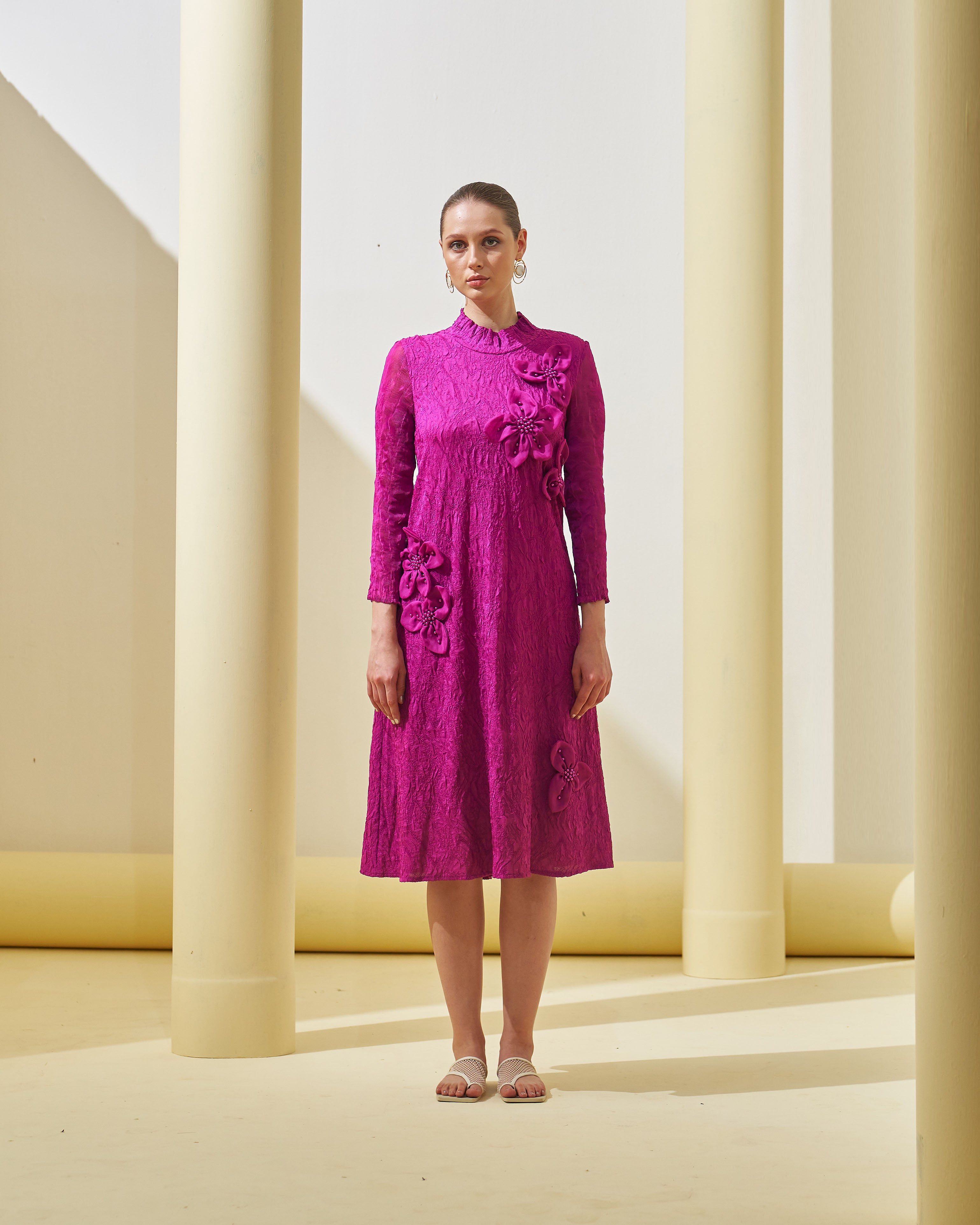 FUSICA CRUSHED SLEEVES 3D FLOWER DRESS