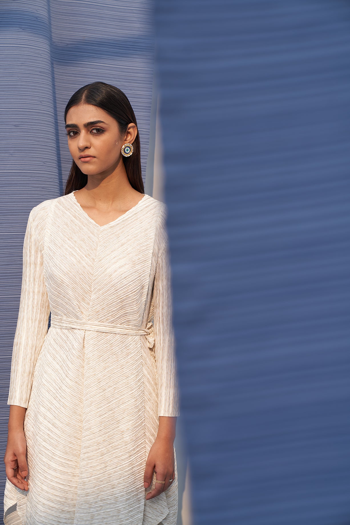 WHITE METALLIC LONG V NECK COORD SET