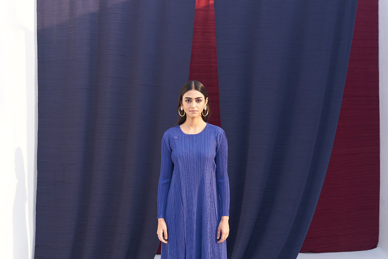 ELECTRIC BLUE FLAP BUTTON KURTI SET