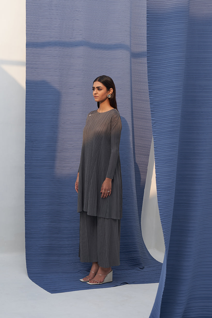 LIGHT GREY FLAP BUTTON KURTI SET