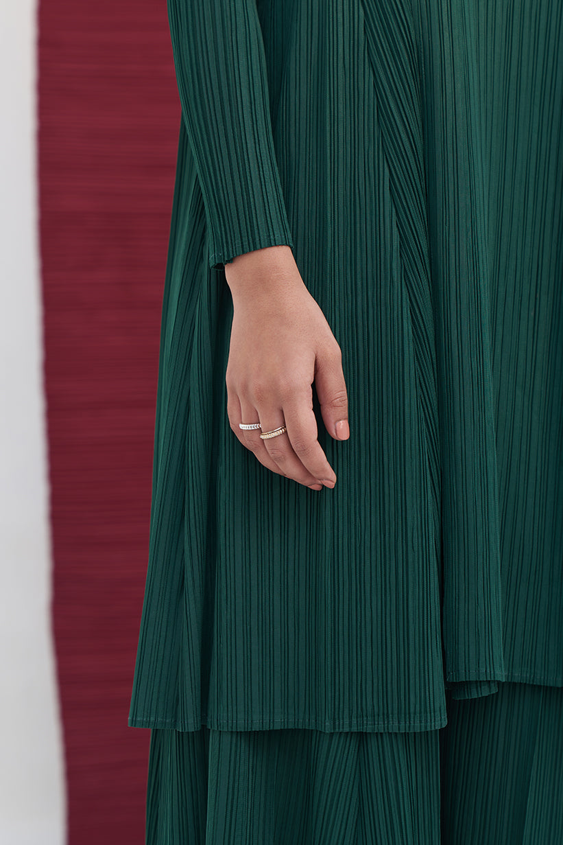 GREEN FLAP BUTTON KURTI SET