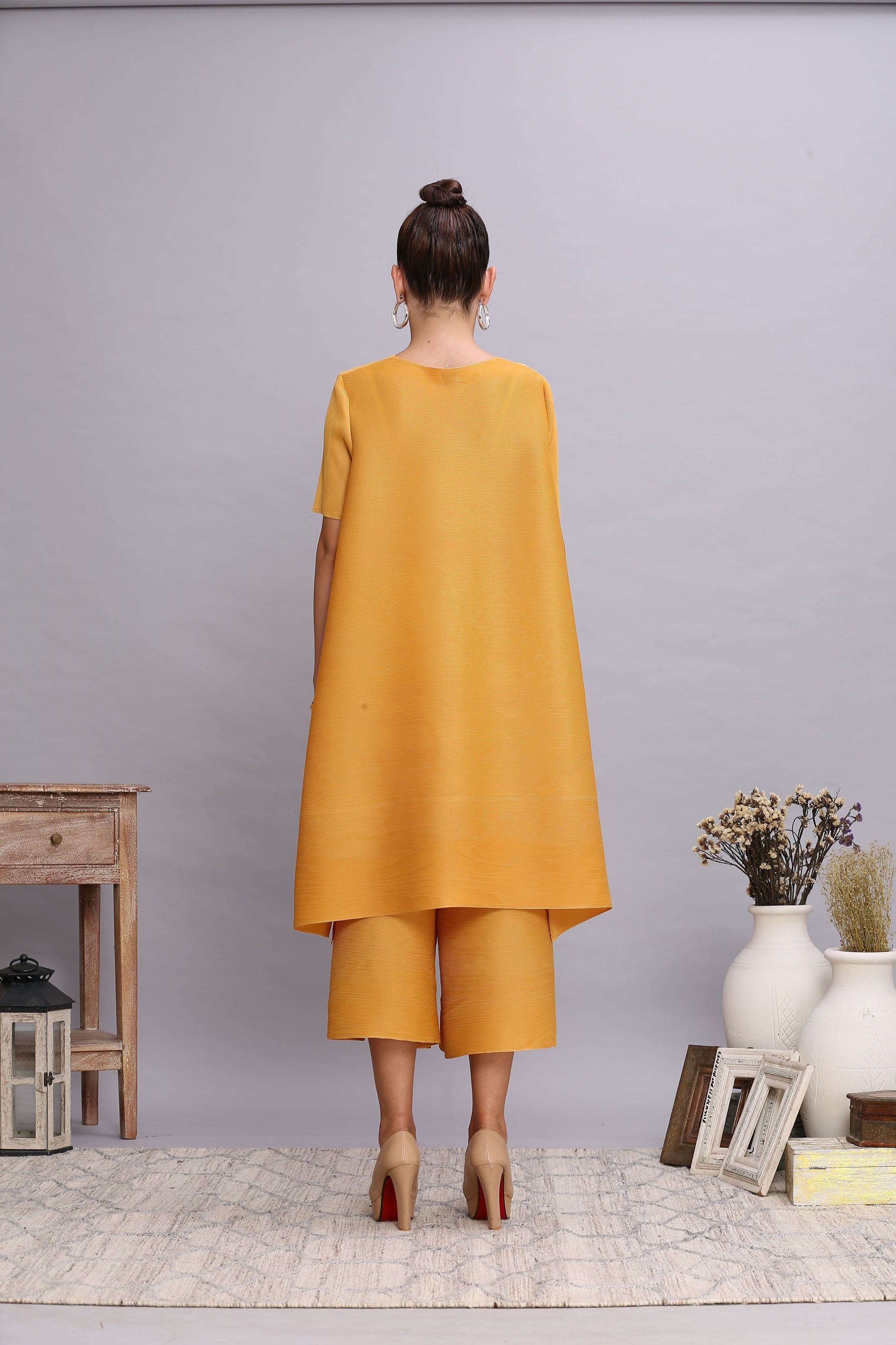 YELLOW DETAIL NECK KURTI SET