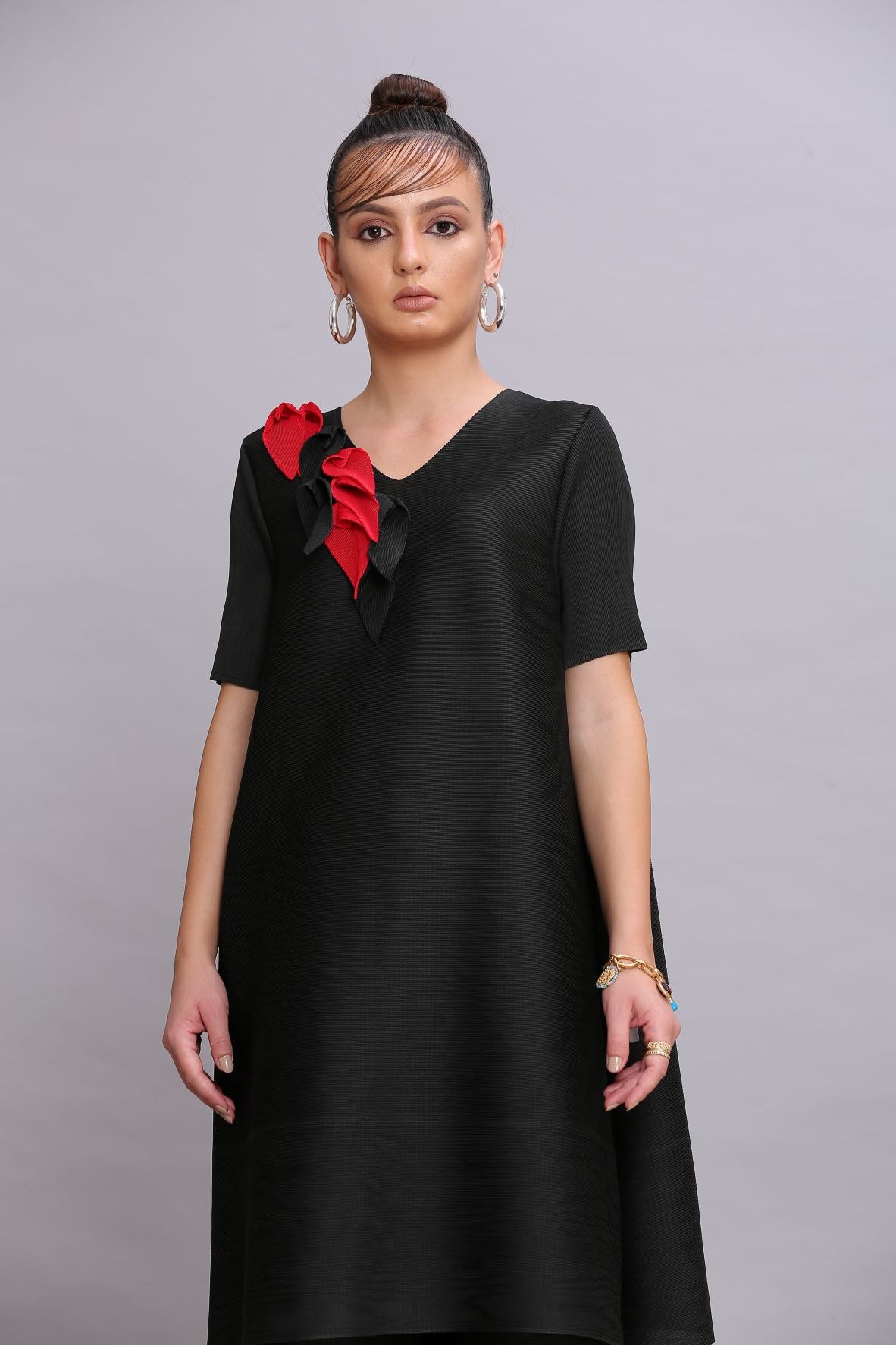 BLACK DETAIL NECK KURTI SET
