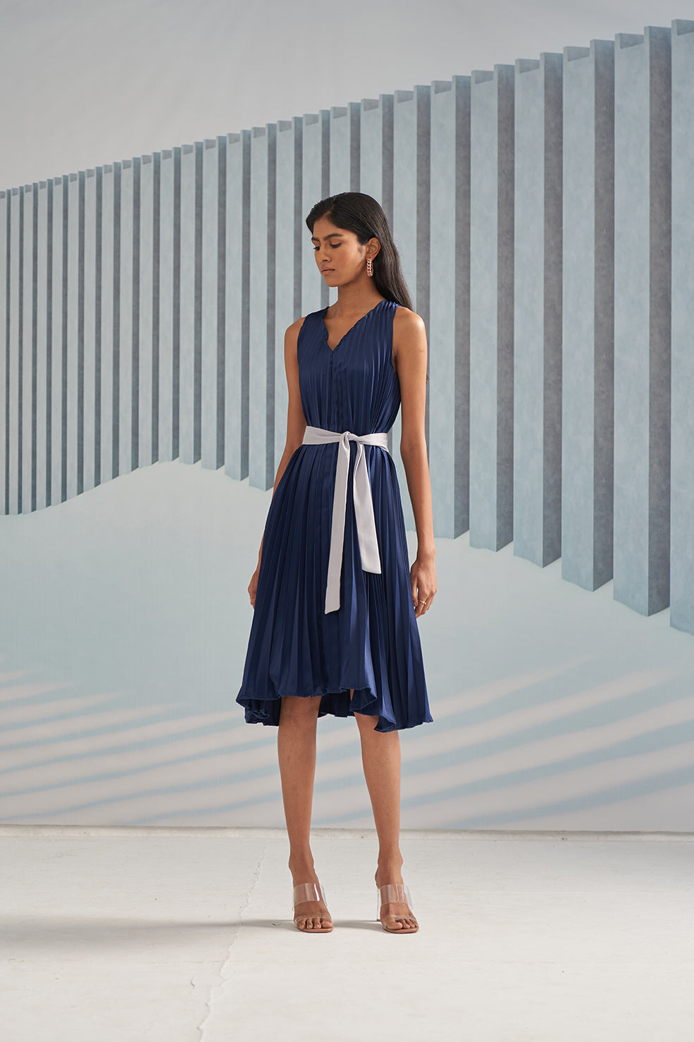 BLUE V NECK PLEATED DRESS