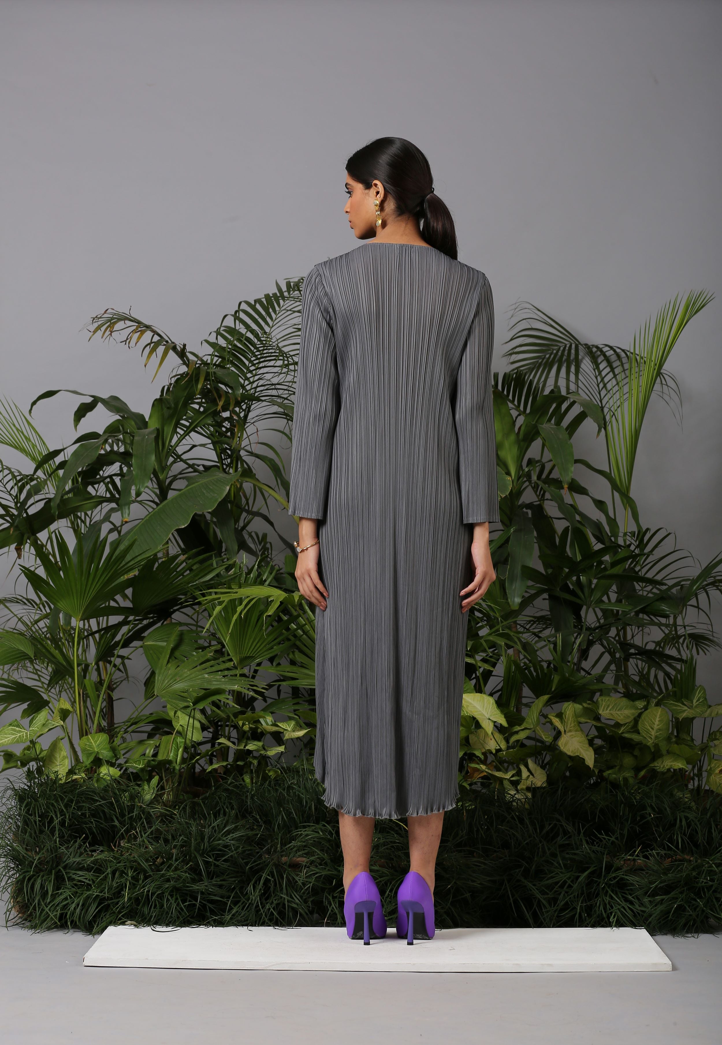 GREY V NECK RUFFLE DRESS