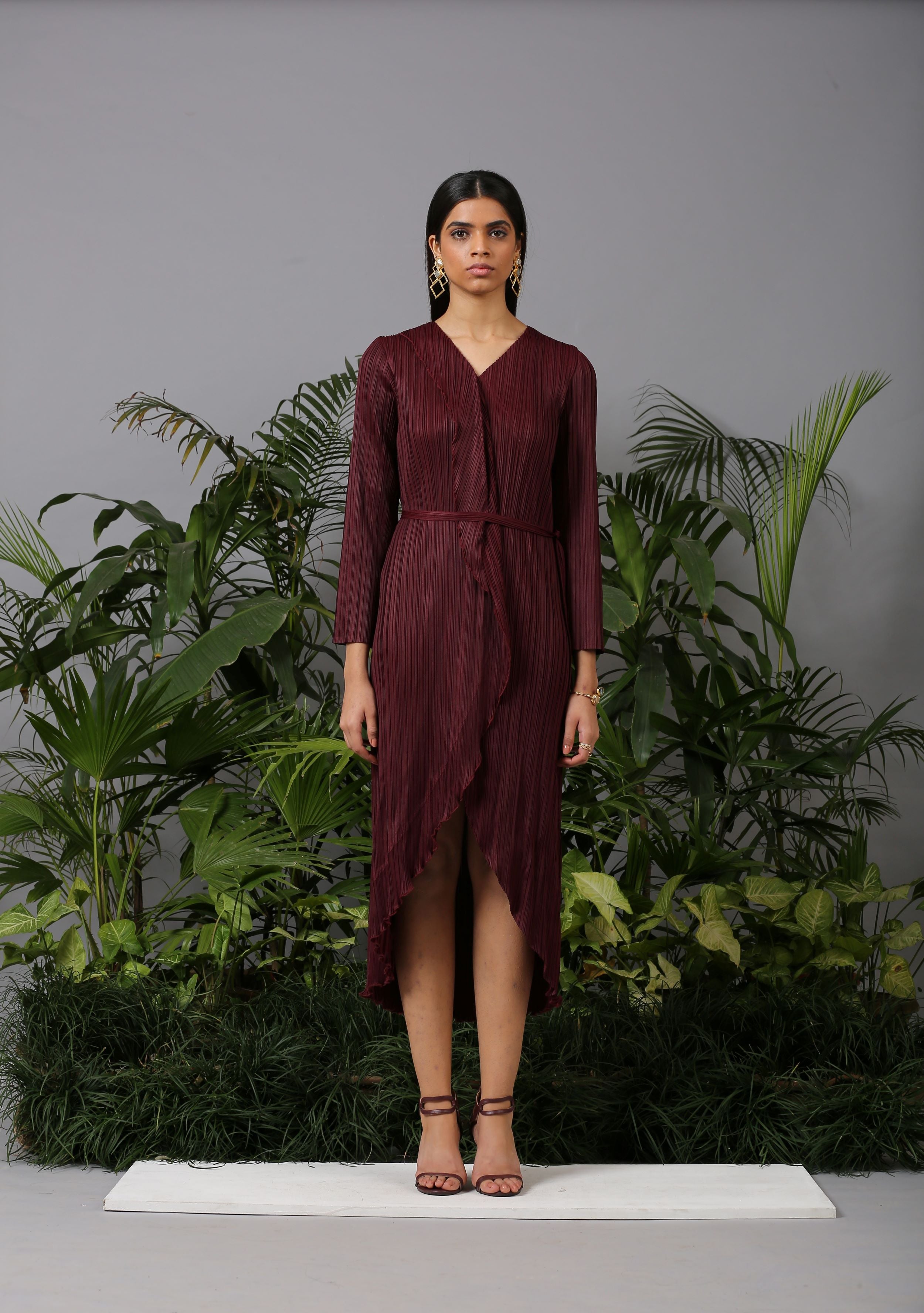 MAROON V NECK RUFFLE DRESS