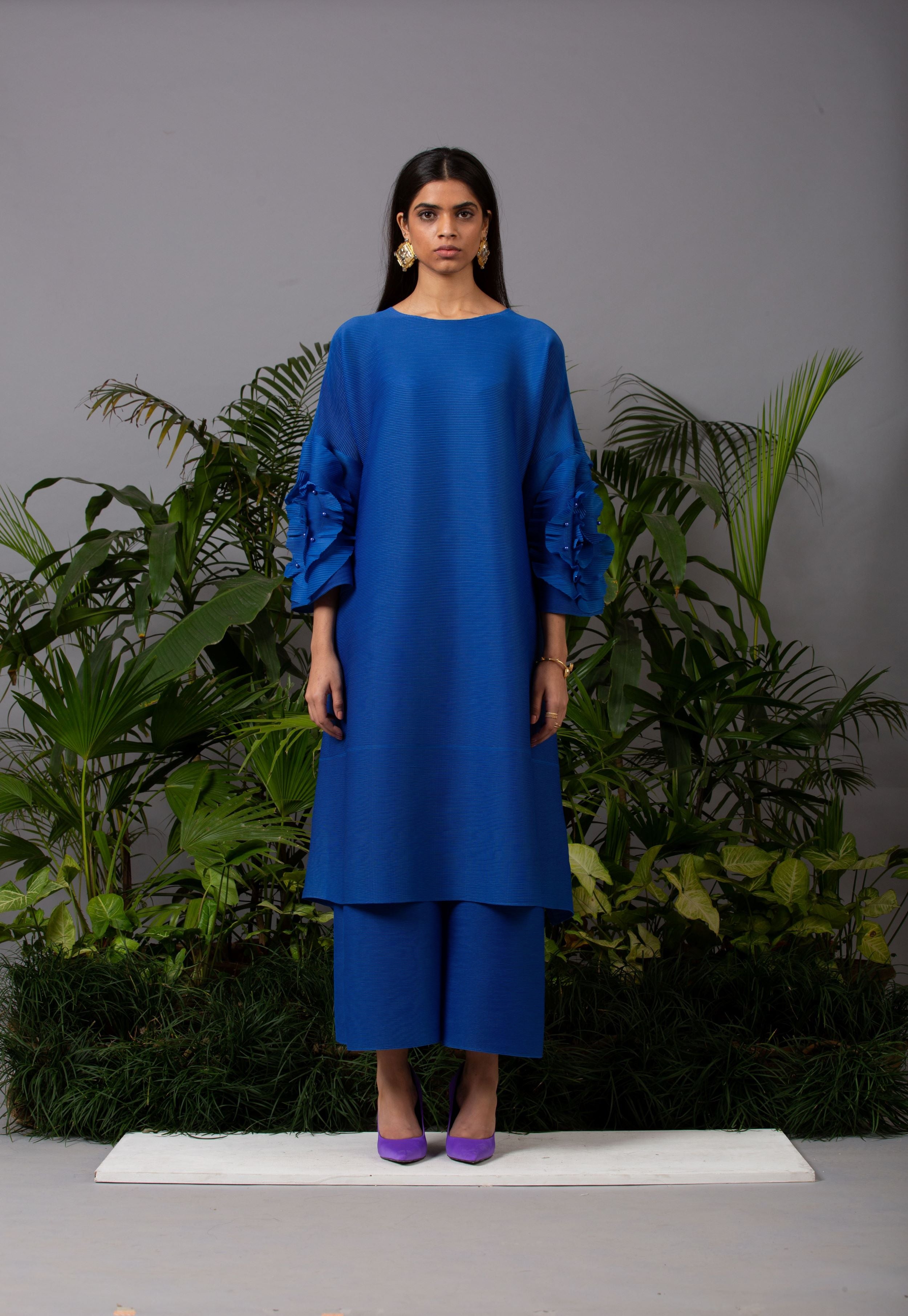 BLUE FLOWER SLEEVES KURTI SET