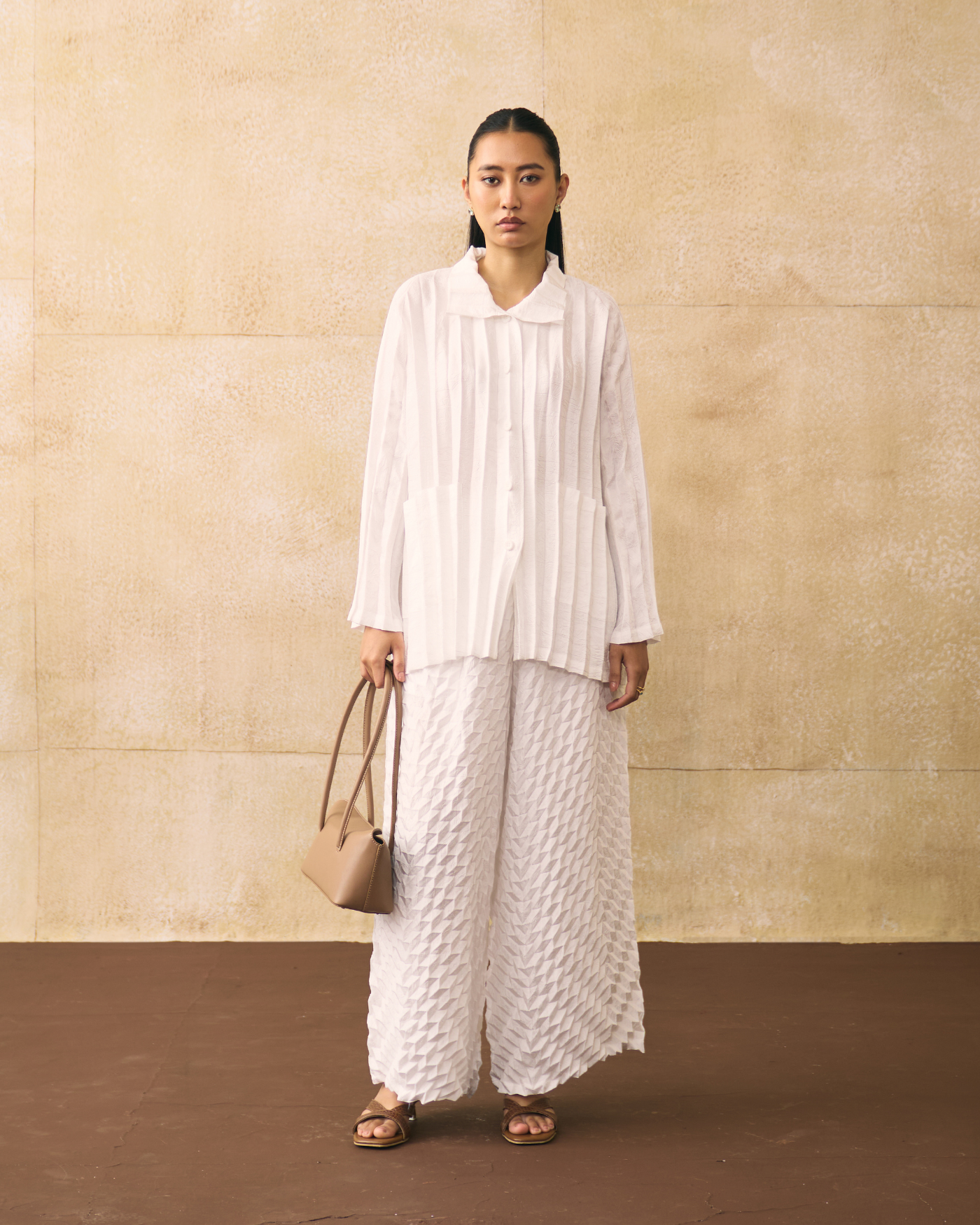 WHITE ANATONI COORD SET