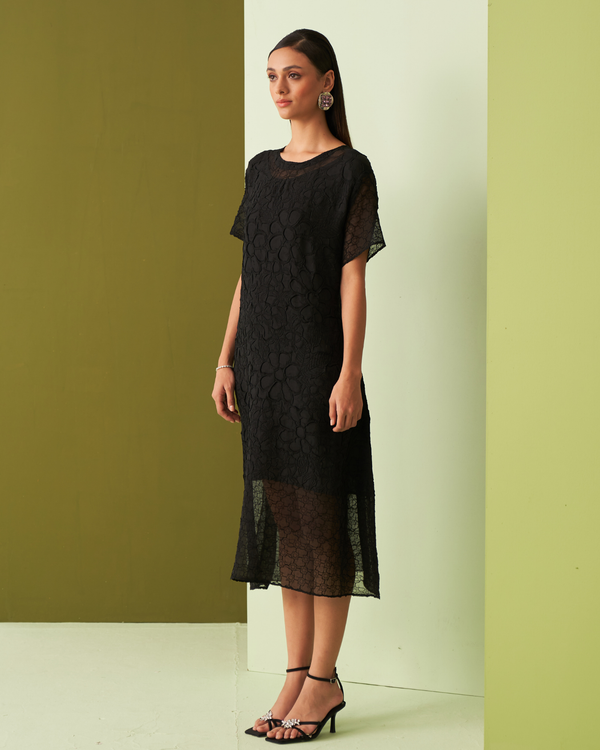 BLACK TEXTURED LACE DRESS