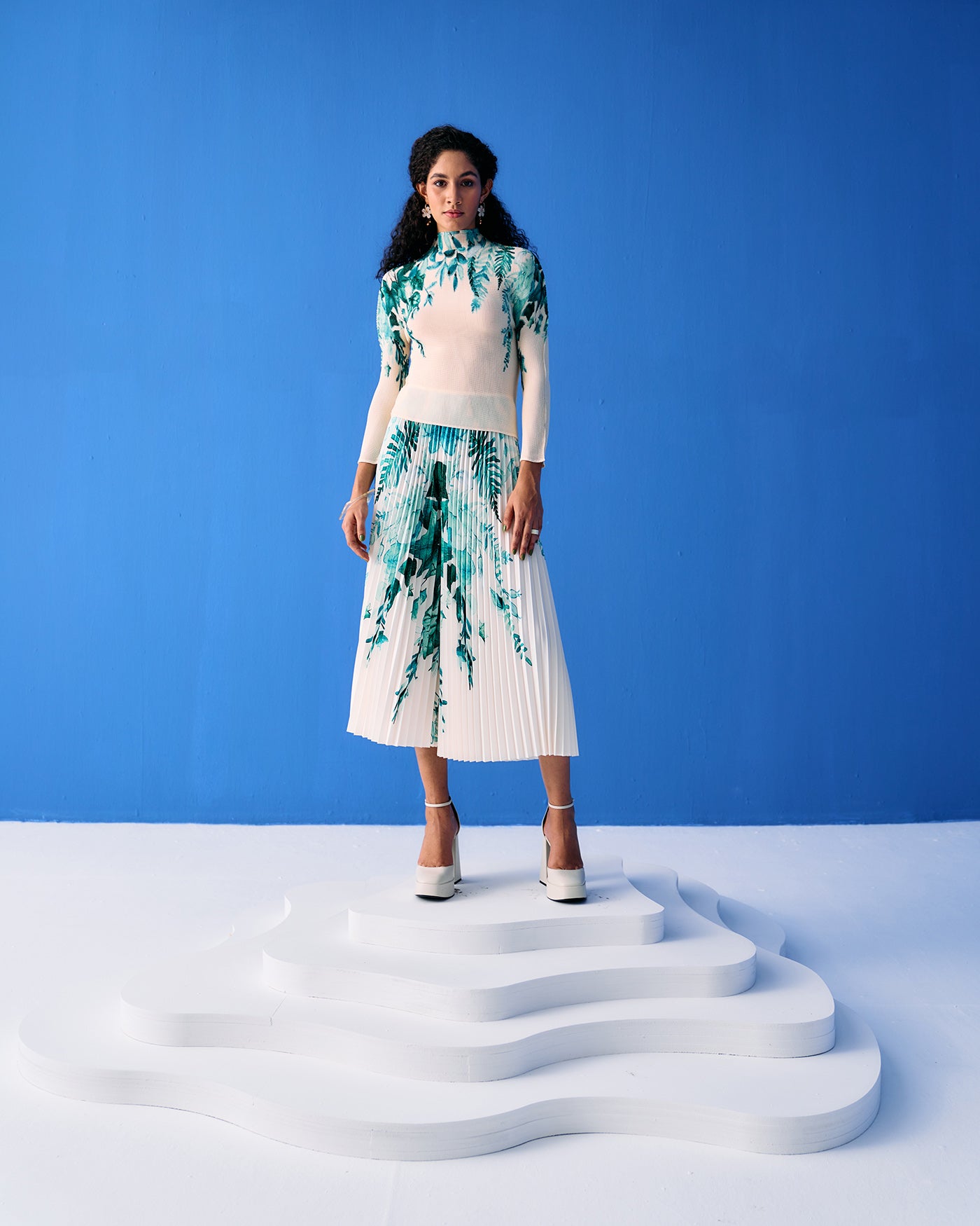 WHITE AND GREEN SPRING PRINT COORD SET