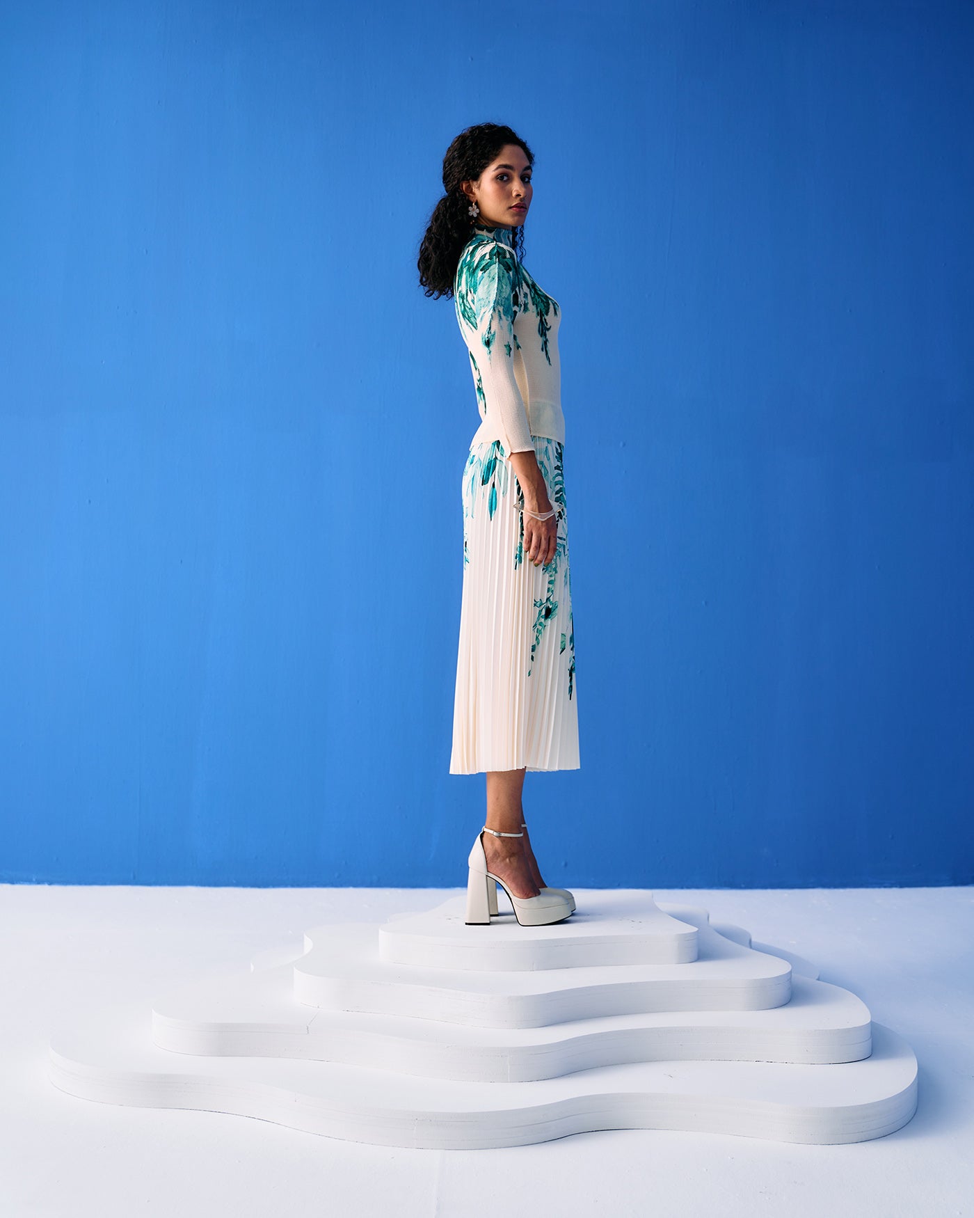 WHITE AND GREEN SPRING PRINT COORD SET