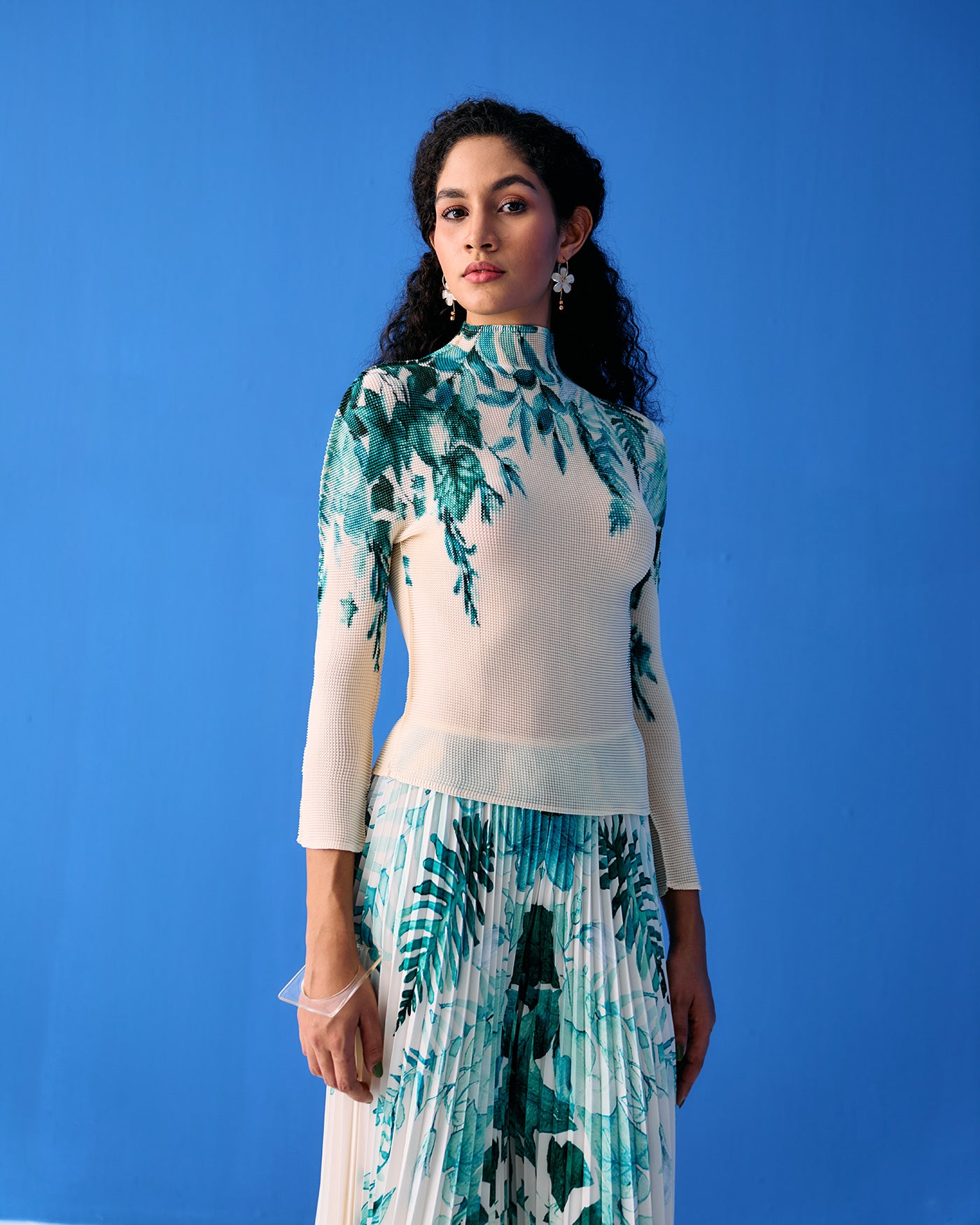 WHITE AND GREEN SPRING PRINT COORD SET