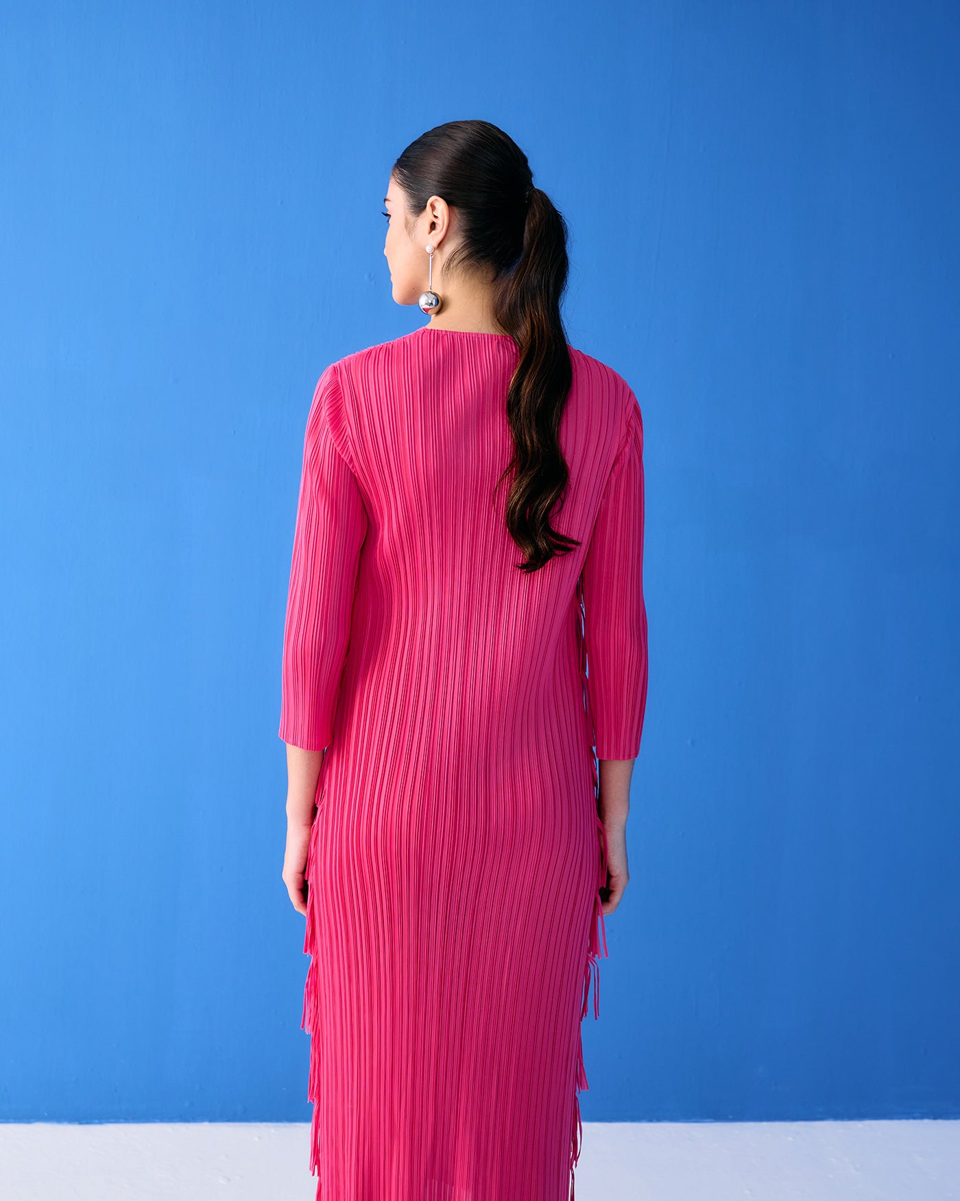 FUSCIA LONG SLEEVES FRINGE DRESS