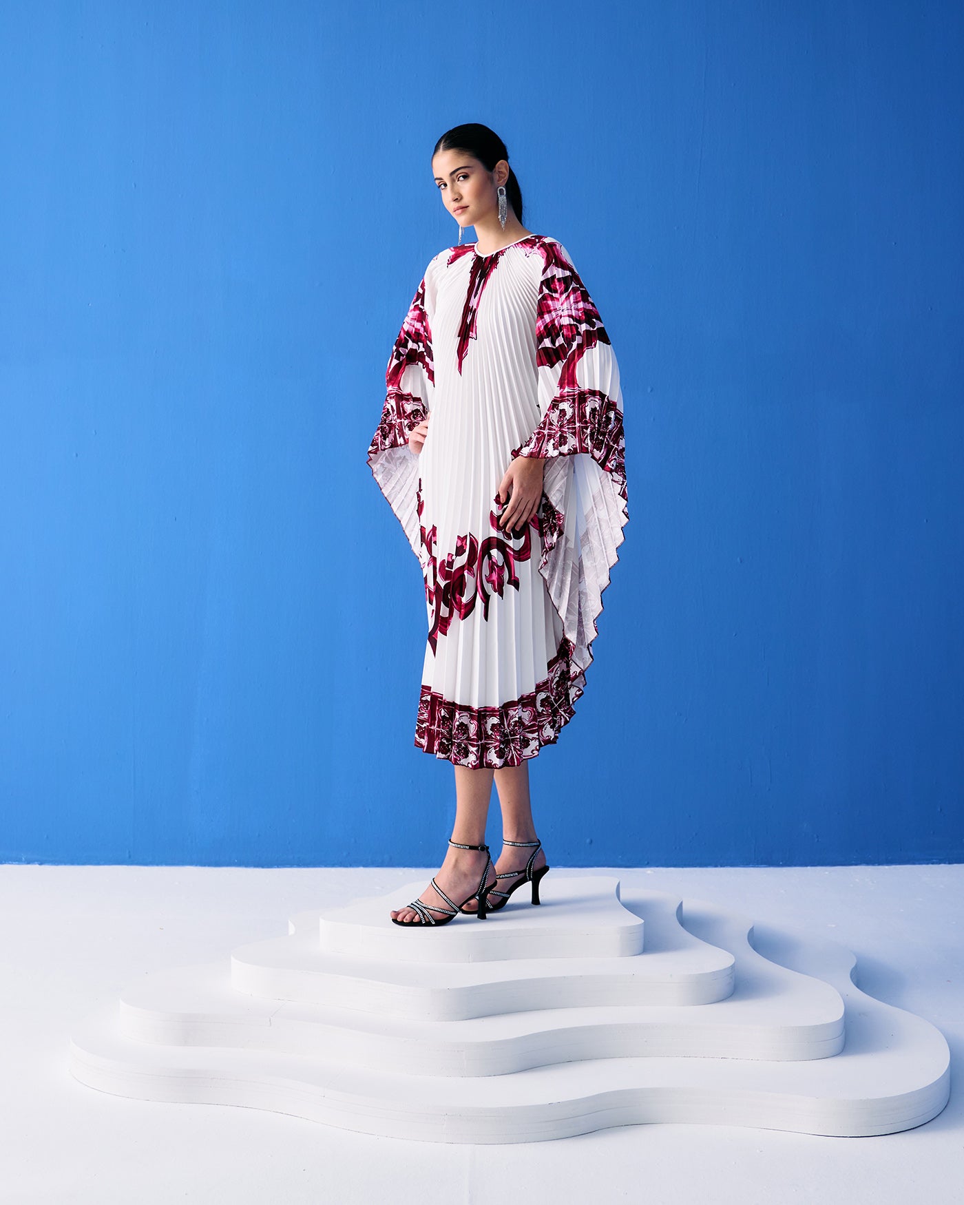 RED TROPICAL PRINTED PLEATED CAPE